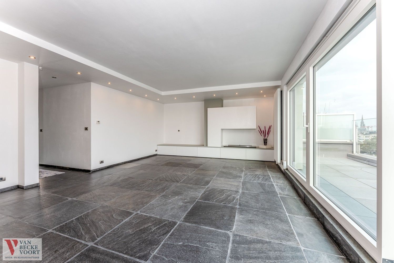 Weelderige penthouse met zicht op Leopoldpark foto 13