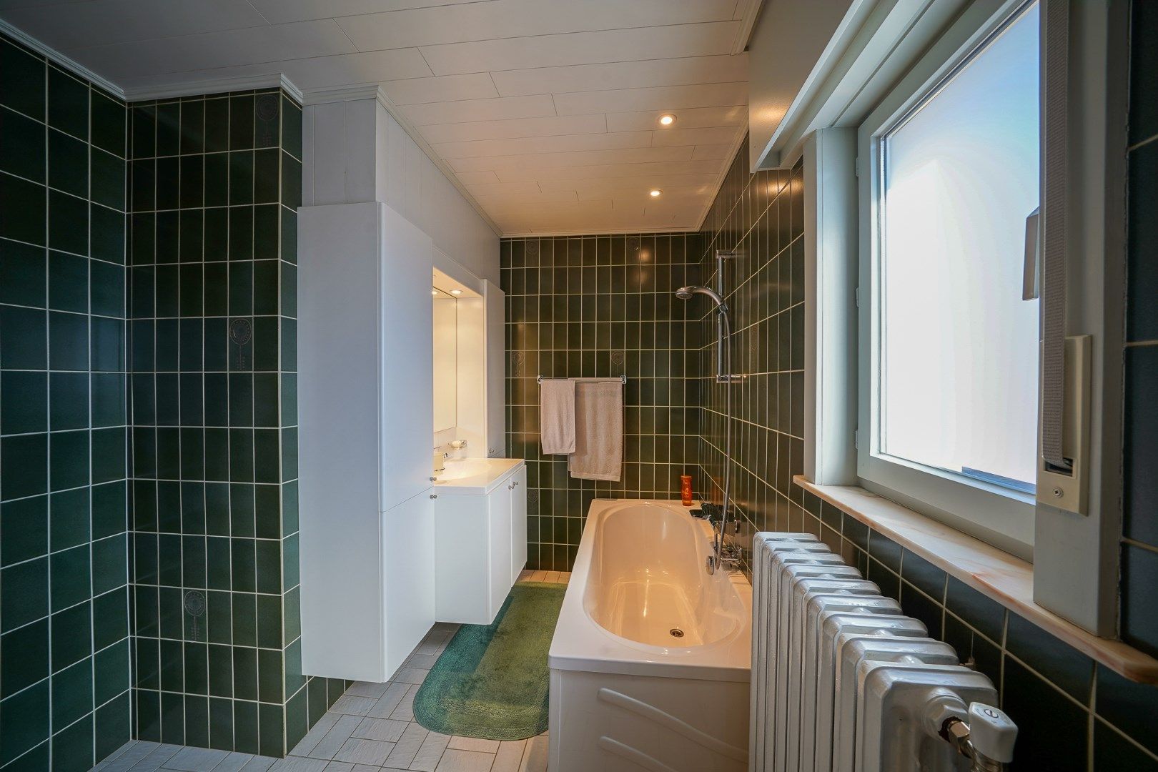 Ruime hoekwoning met garage en 4 slaapkamers in Bredene Dorp foto 17