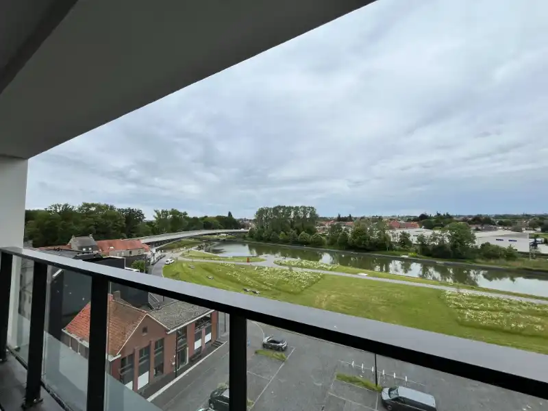 Appartement aan het water met zicht op de vaart inclusief garage foto 20