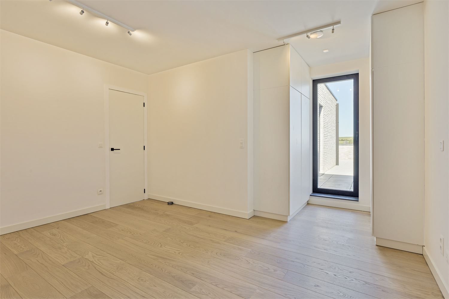 LUXUEUZE PENTHOUSE MET GARAGE TE DIEST! foto 17