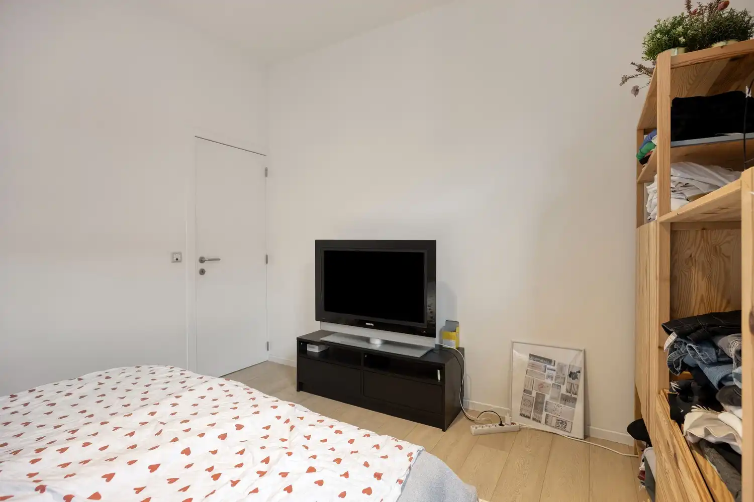 Karaktervolle en gerenoveerde stadswoning met drie ruime slaapkamers en stadstuin foto 11