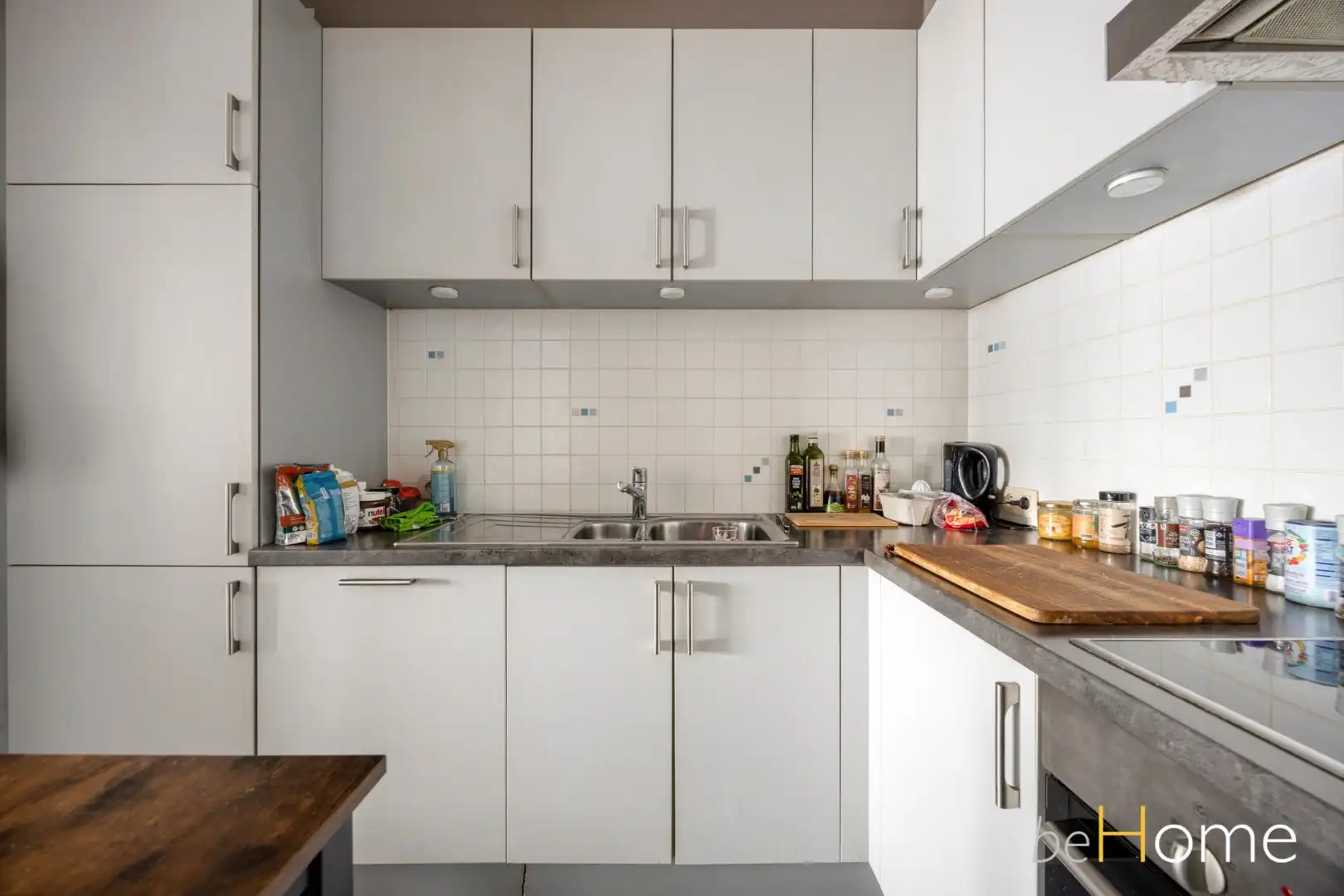 TE KOOP - Op zoek naar een leuk gelijkvloers-appartement met garage in Merchtem? Welkom Home! foto 6