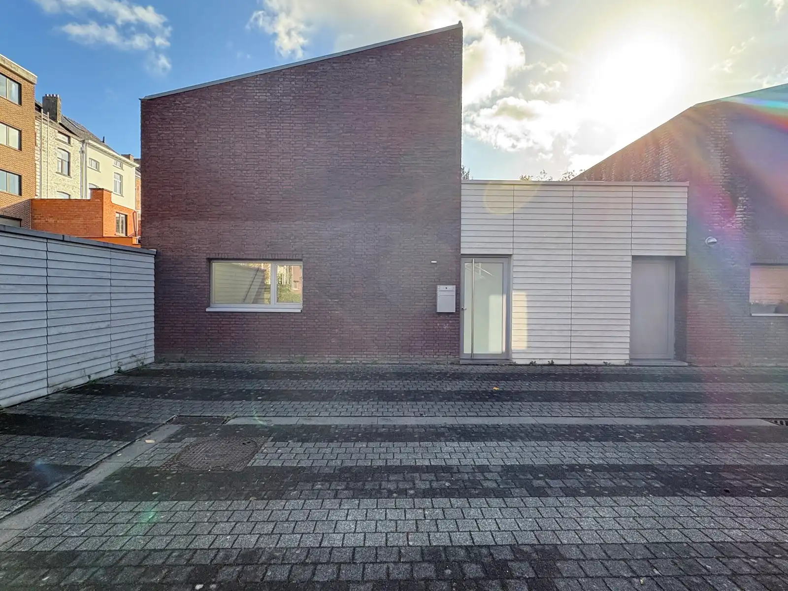 Moderne woning met ruime stadstuin foto 24