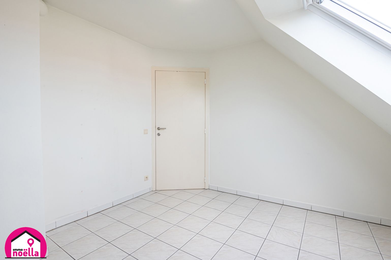 TE KOOP TE WESTENDE RUIM EN ZONNIG APPARTEMENT! foto 17