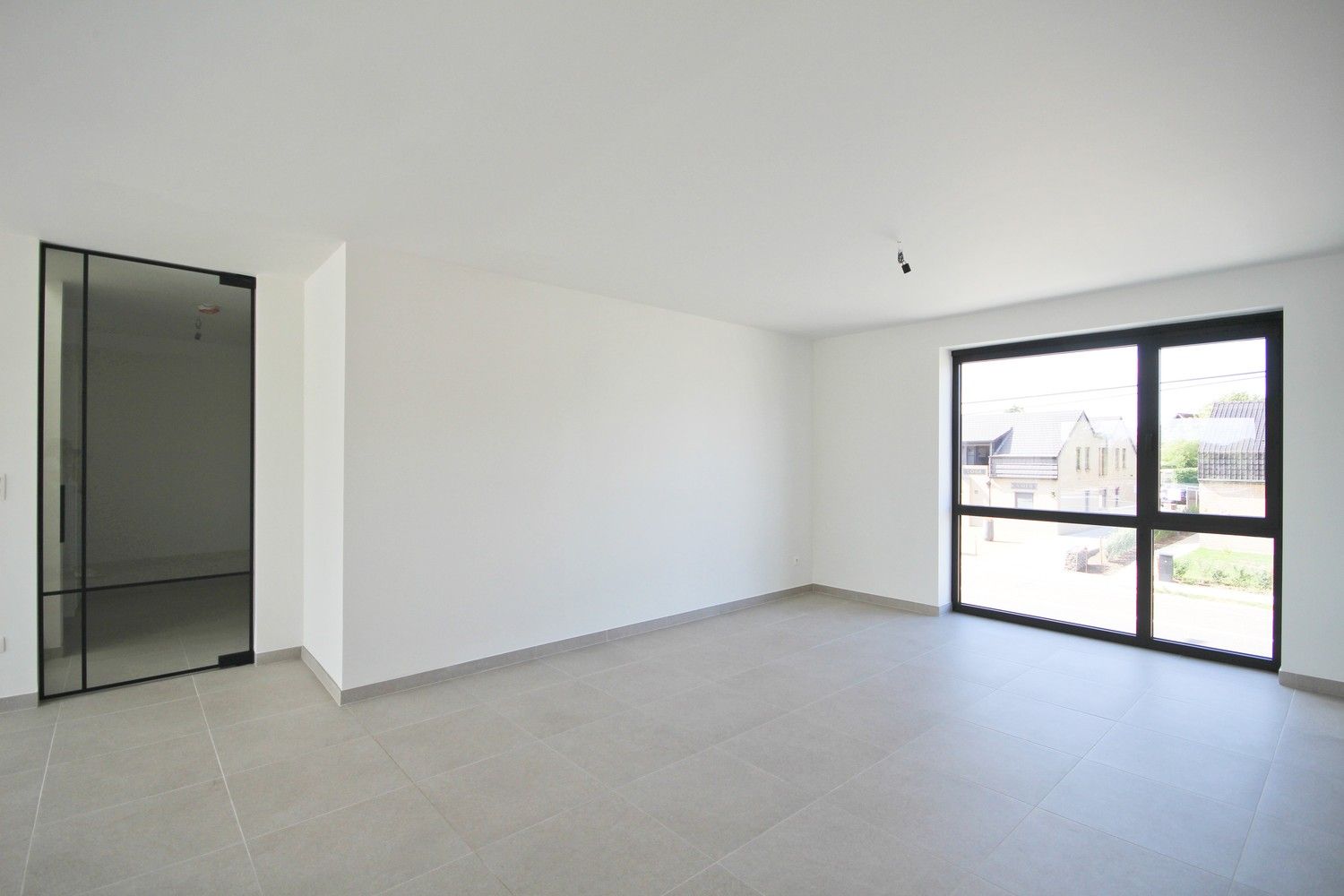 Instapklare nieuwbouw duplex te huur in Sint-Truiden! foto 12