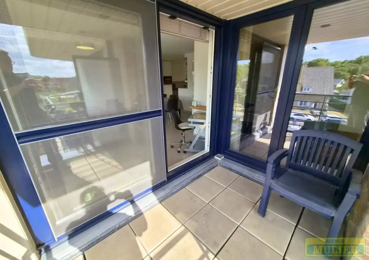 APPARTEMENT AAN ZONNEKANT MET ZICHT OP HET CALMEYNBOS TE KOOP IN DE PANNE foto 17