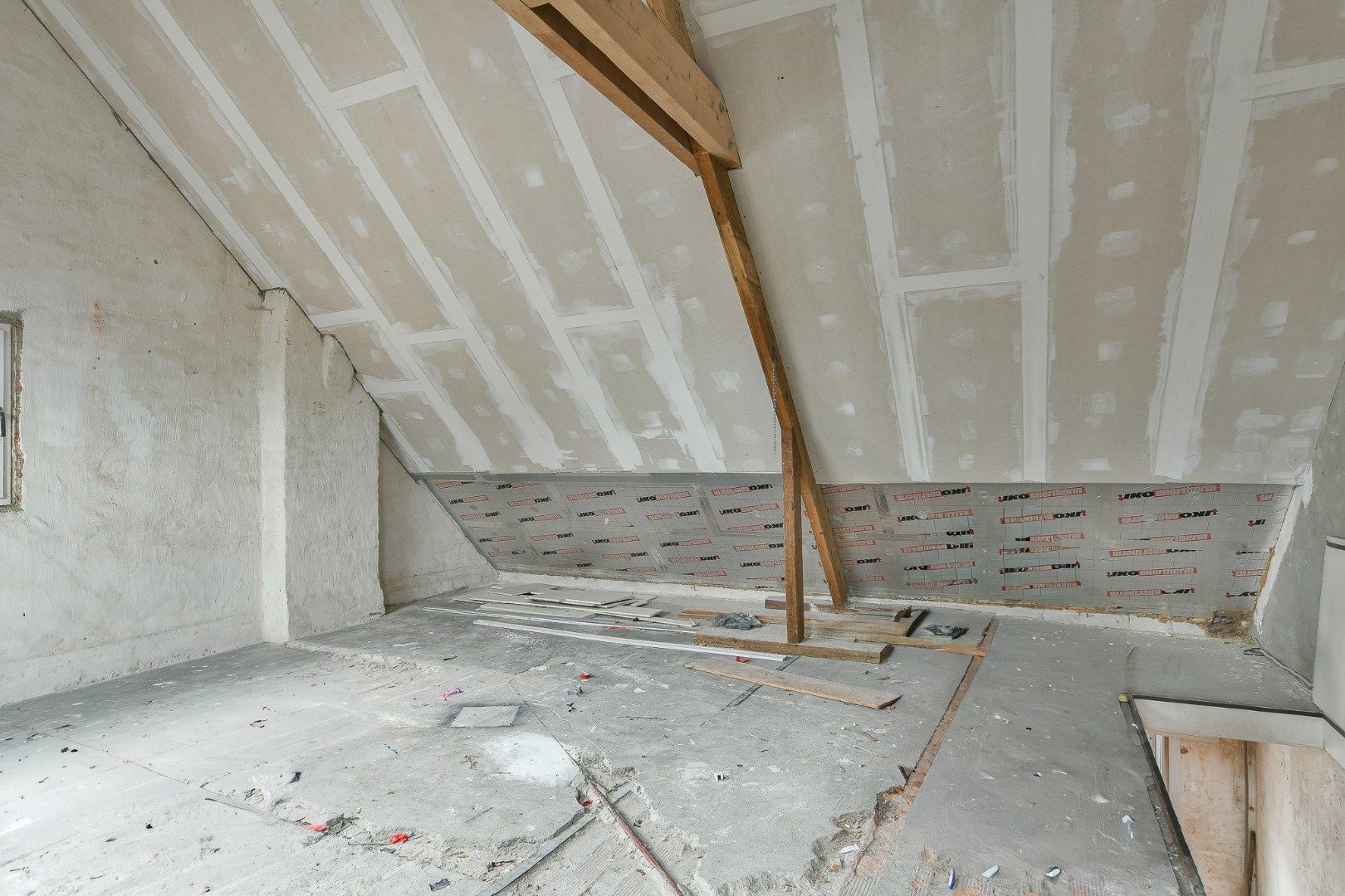 Te renoveren woning in het centrum van Veldegem foto 17
