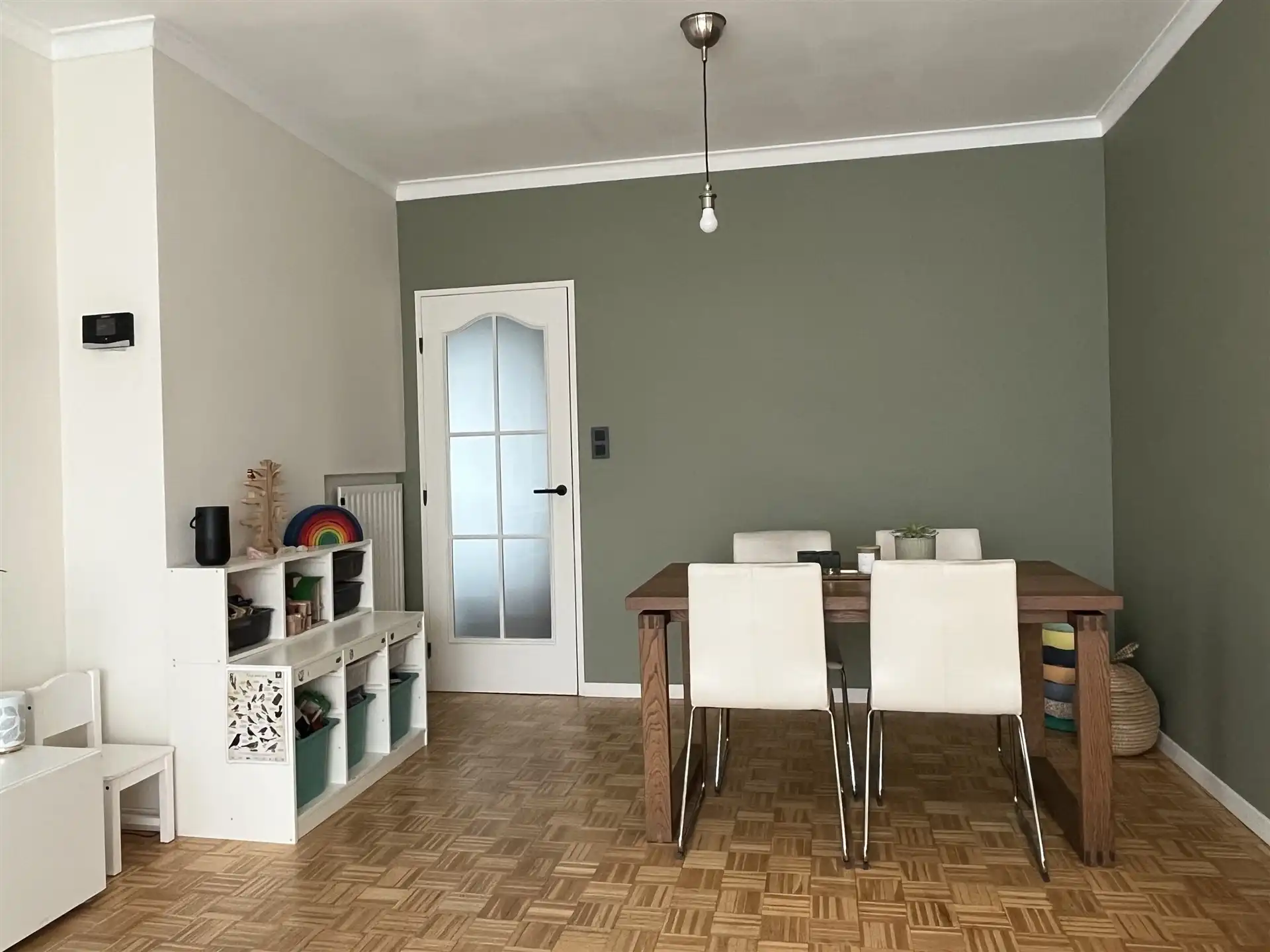 Instapklaar 2 slaapkamer appartement + autostaanplaats foto 4