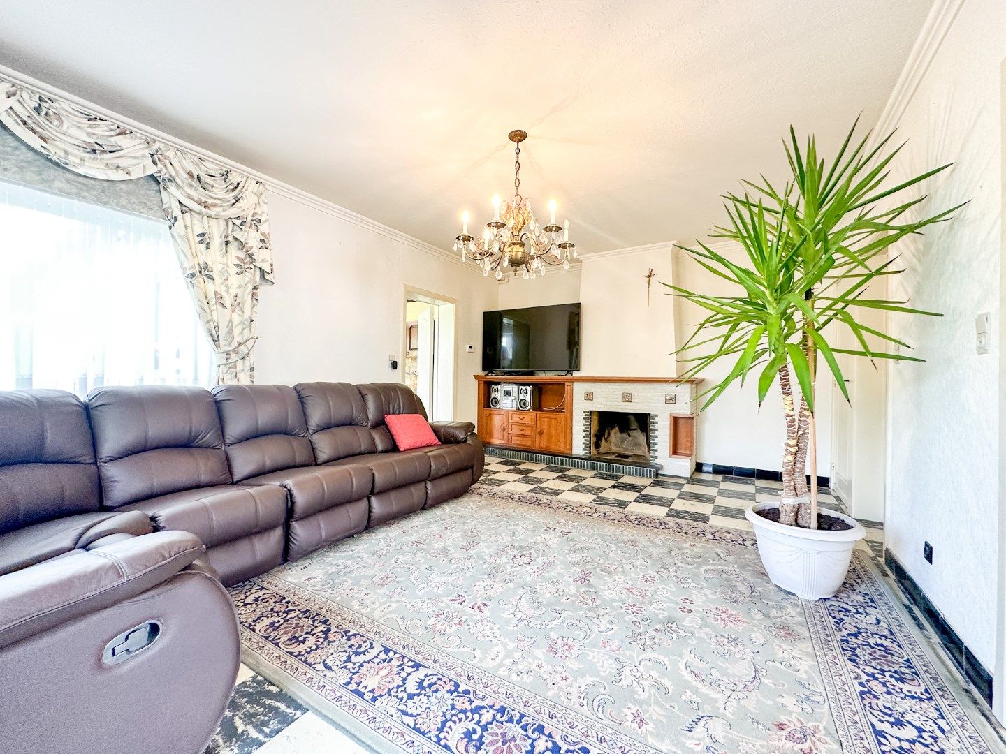 Ruime woning met tuin (perceel 524 m²), 3 slaapkamers, garage en bijgebouw/stalling, Torhout. foto 9