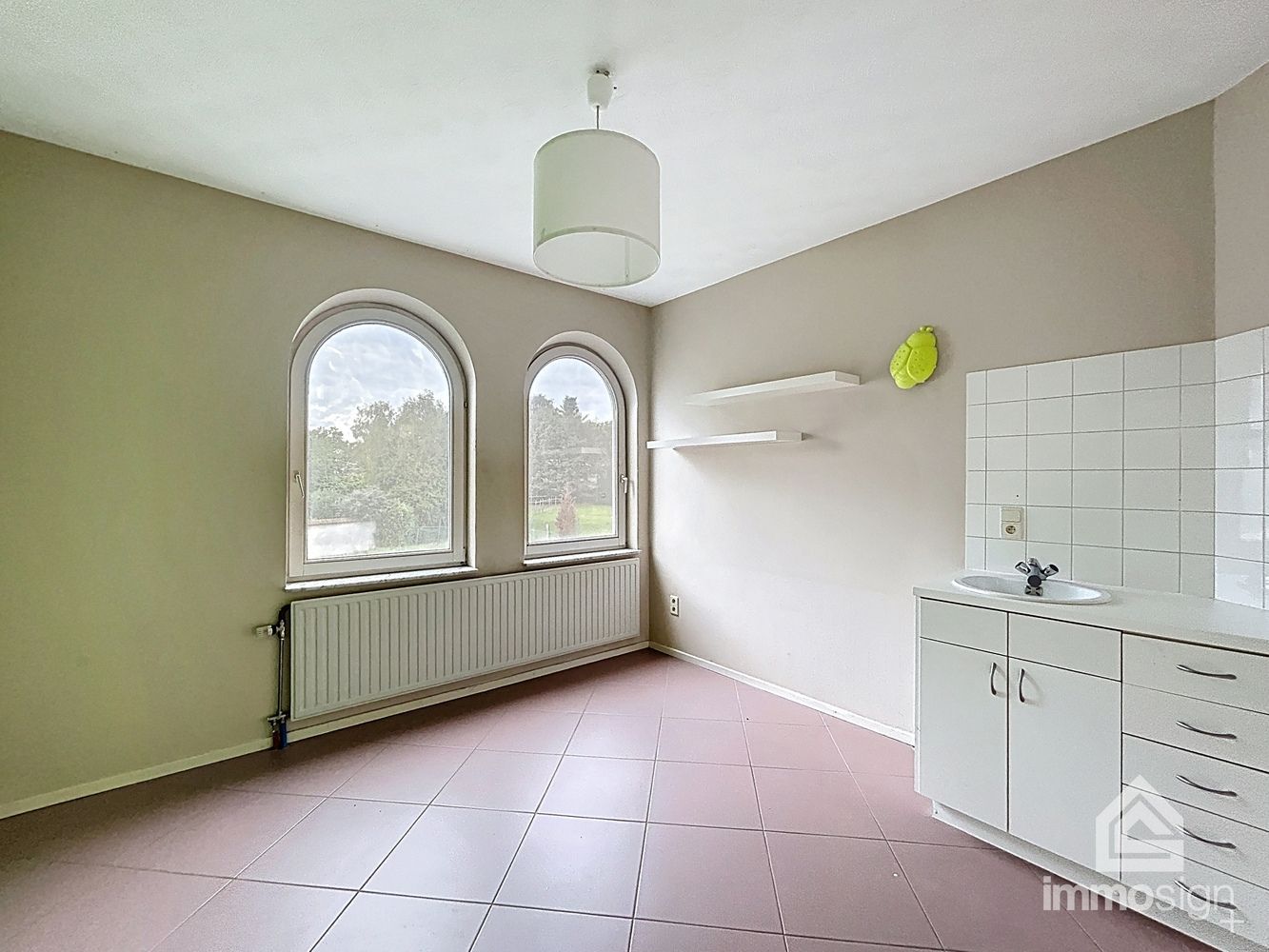 Bedrijfshal, kantoren en twee woonunits. Werken en wonen combineren op één strategische locatie! foto 22