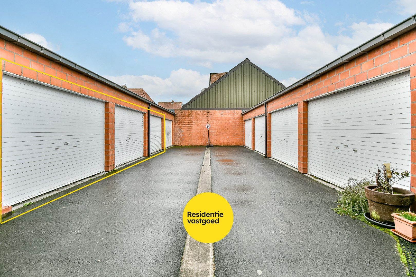 Opbrengsteigendom met 3 appartementen en 3 garages foto 29