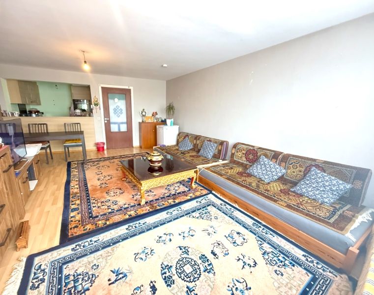 Centraal gelegen appartement met 2 slaapkamers foto 2
