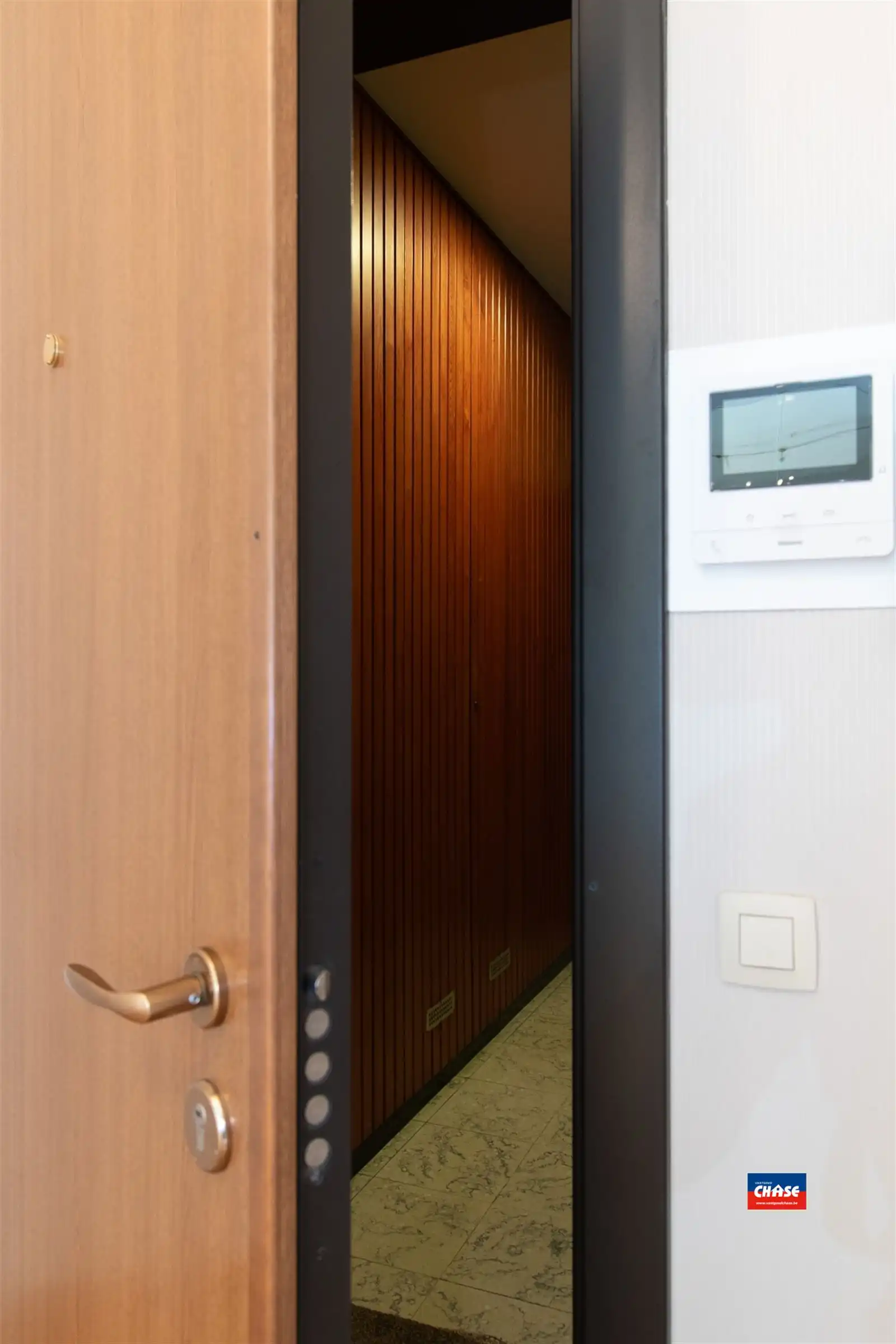 Ruim appartement met 3 slaapkamers, 2 terrassen en autostaanplaats foto 22