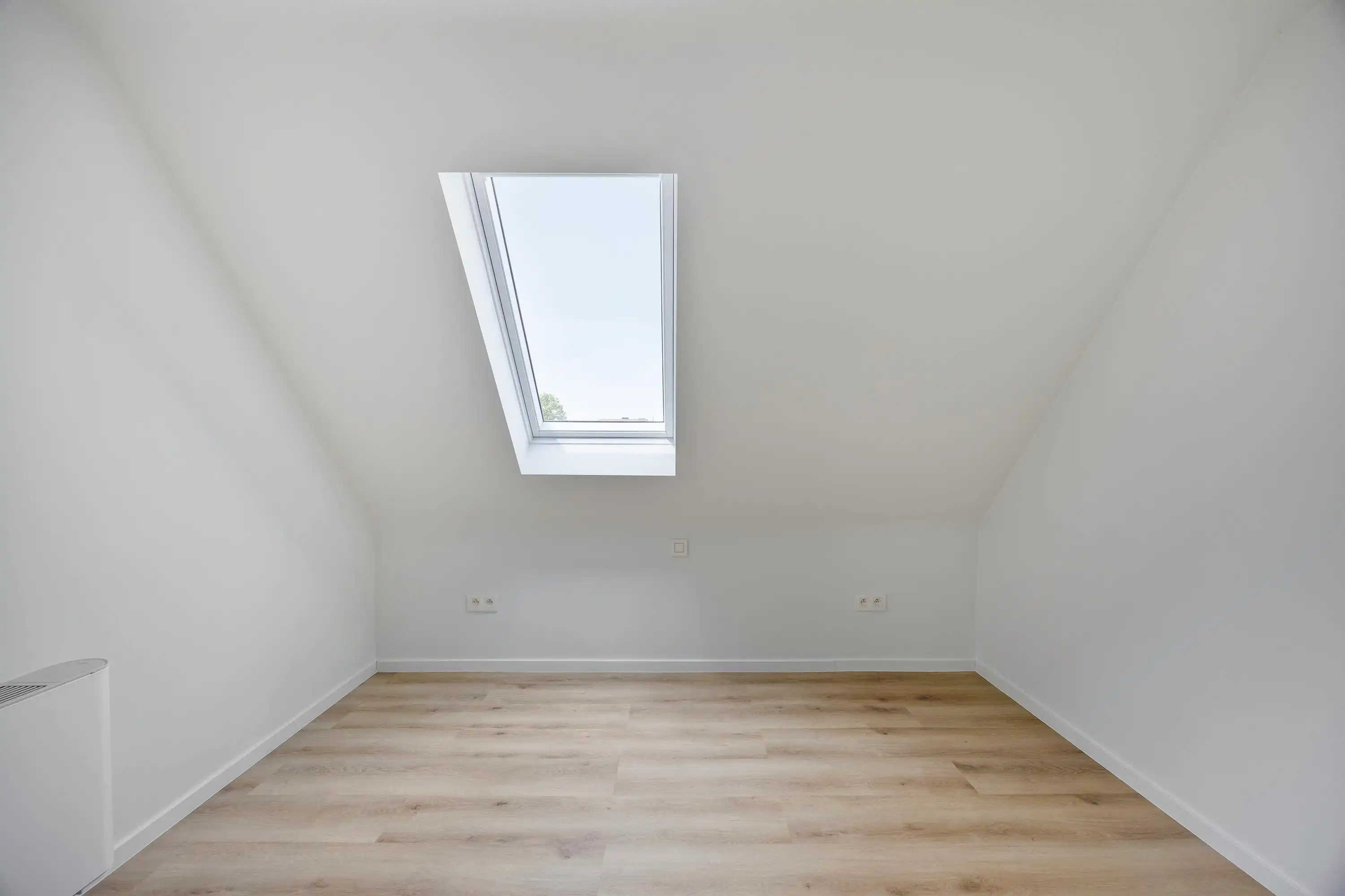 Recent gerenoveerd huis met 3 kamers te koop in Deerlijk foto 24