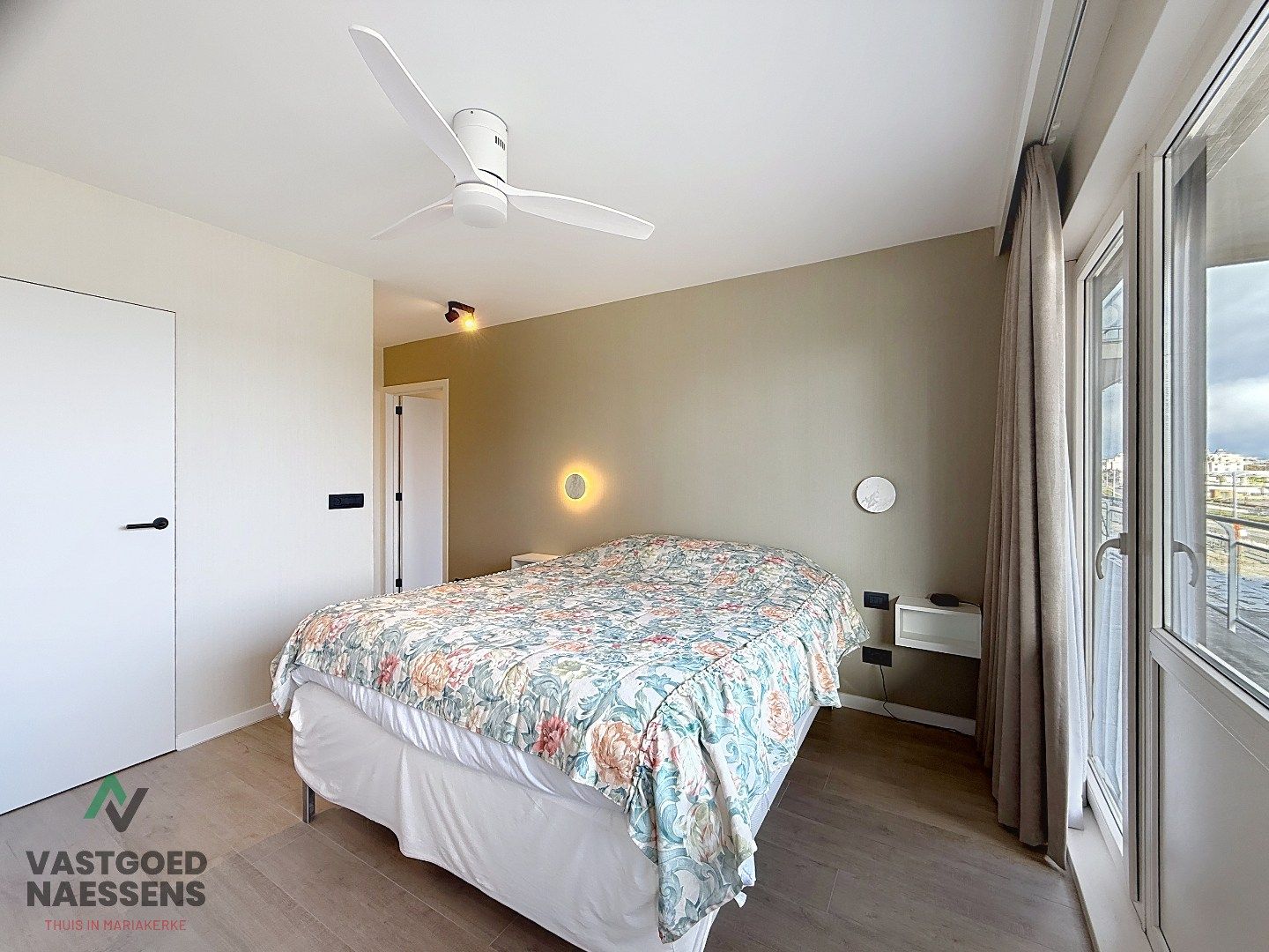 SCHITTEREND VERNIEUWD 3 SLPK APP MET ZICHT OP ZEE EN TERRAS foto 25