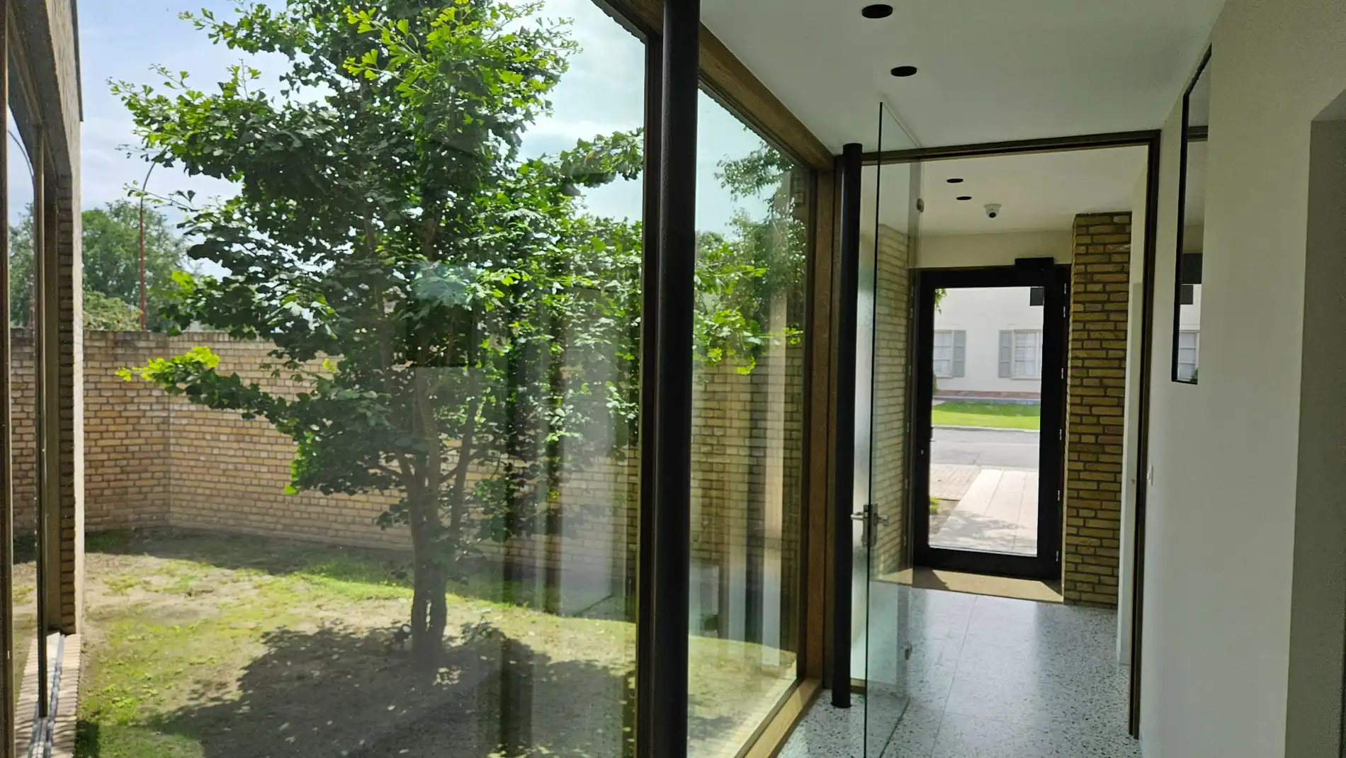 Praktijkruimte of Kantoor in een prachtig gebouw nabij Berlare centrum  foto 8