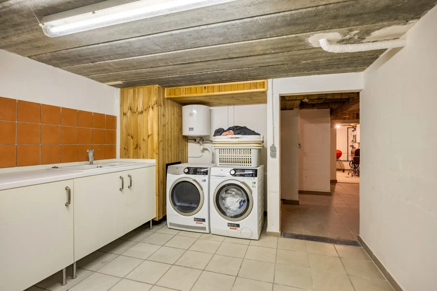 Cosy gezinswoning met 4 slaapkamers, garage en tuin - NATO op 10 min. foto 30