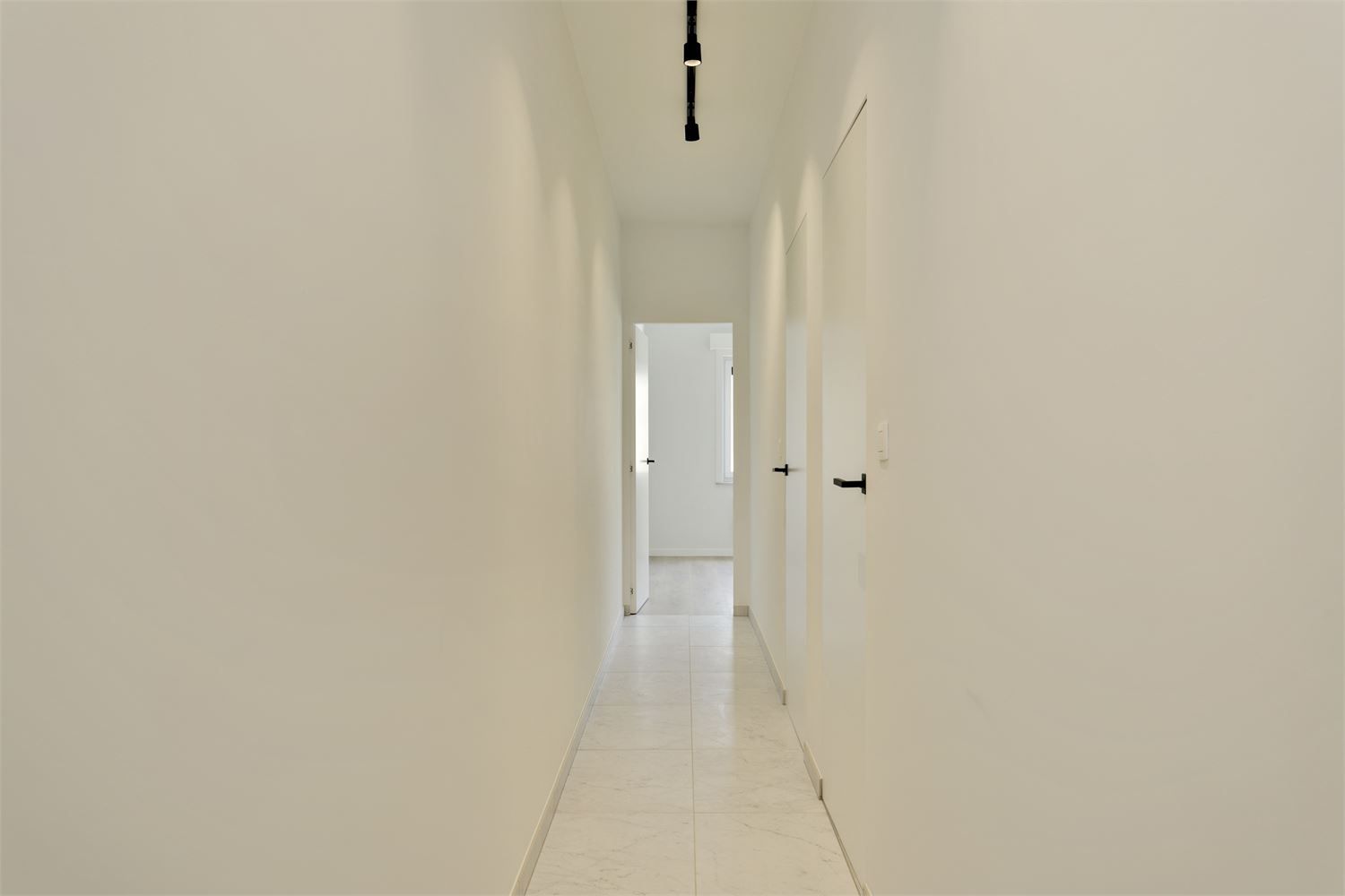 Volledig vernieuwd appartement in Wilrijk foto 12