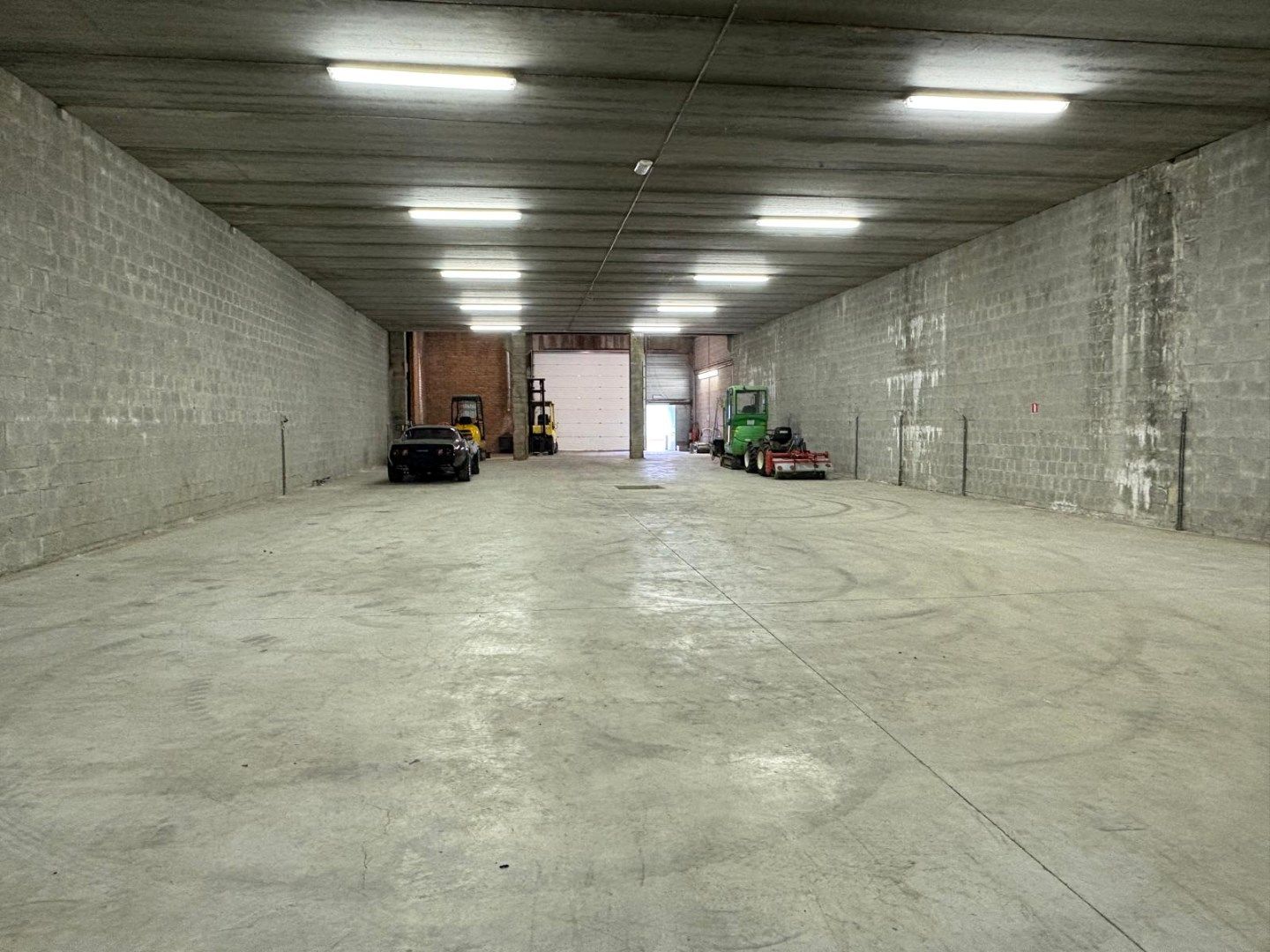 Bedrijfshal / opslagloods van +- 430m² gelegen in het Verlipark !  foto 7