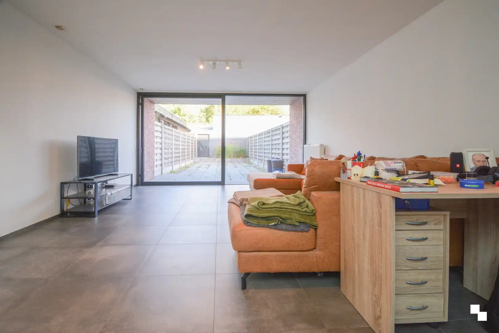 Ruim en modern gelijkvloers appartement met binnentuin te Staden foto 7