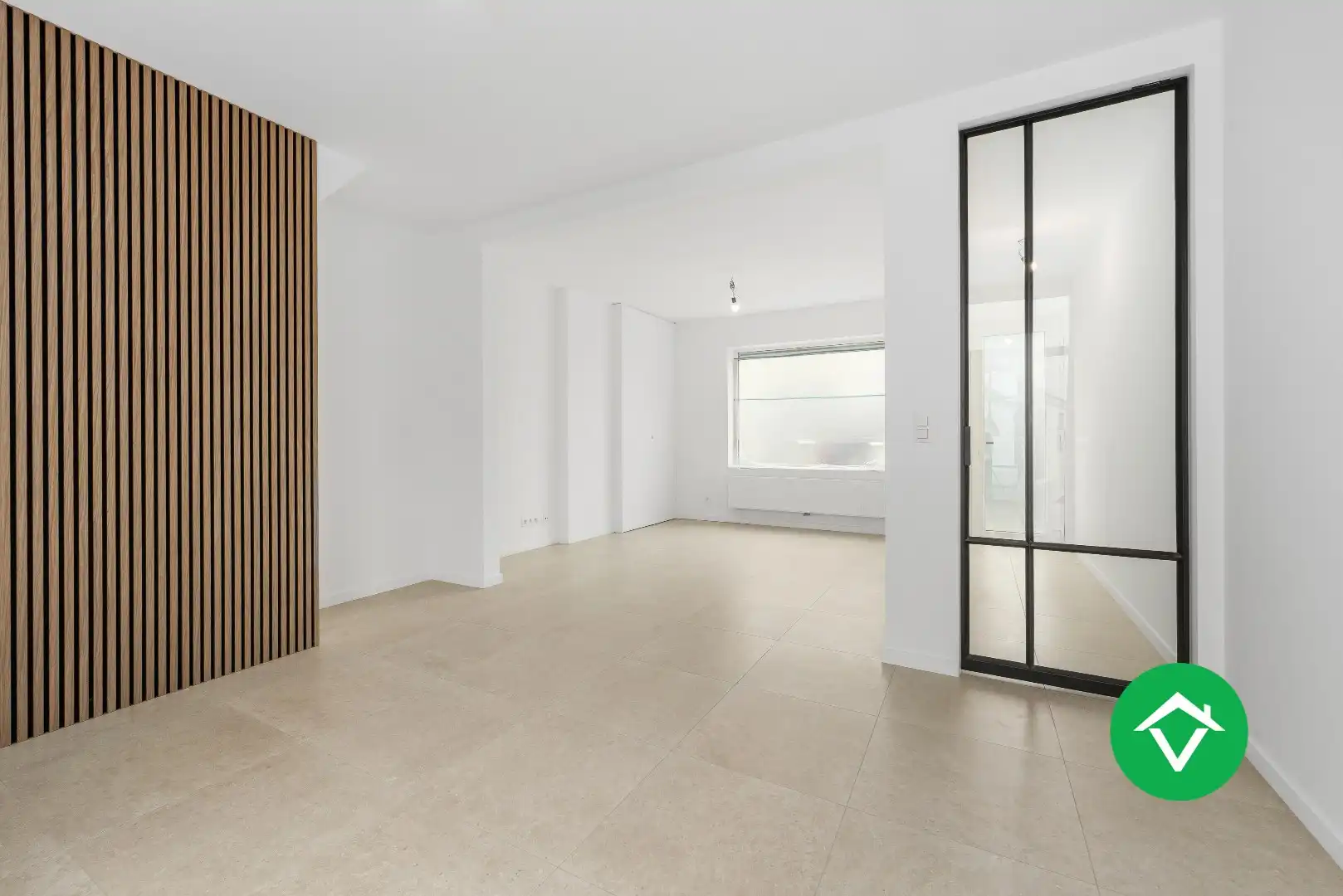 Volledig gerenoveerde woning (EPB B) met garage op topligging te Eernegem foto 5