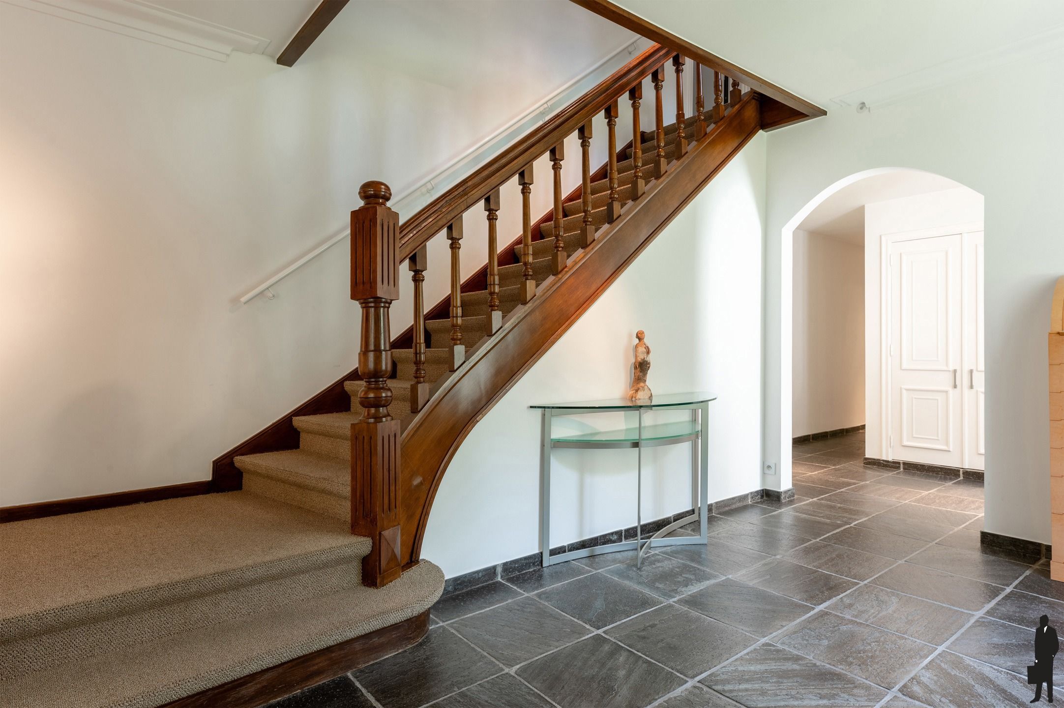 Een tijdloze statige villa, in perfecte staat van onderhoud op 5.040 m² grond! foto 3