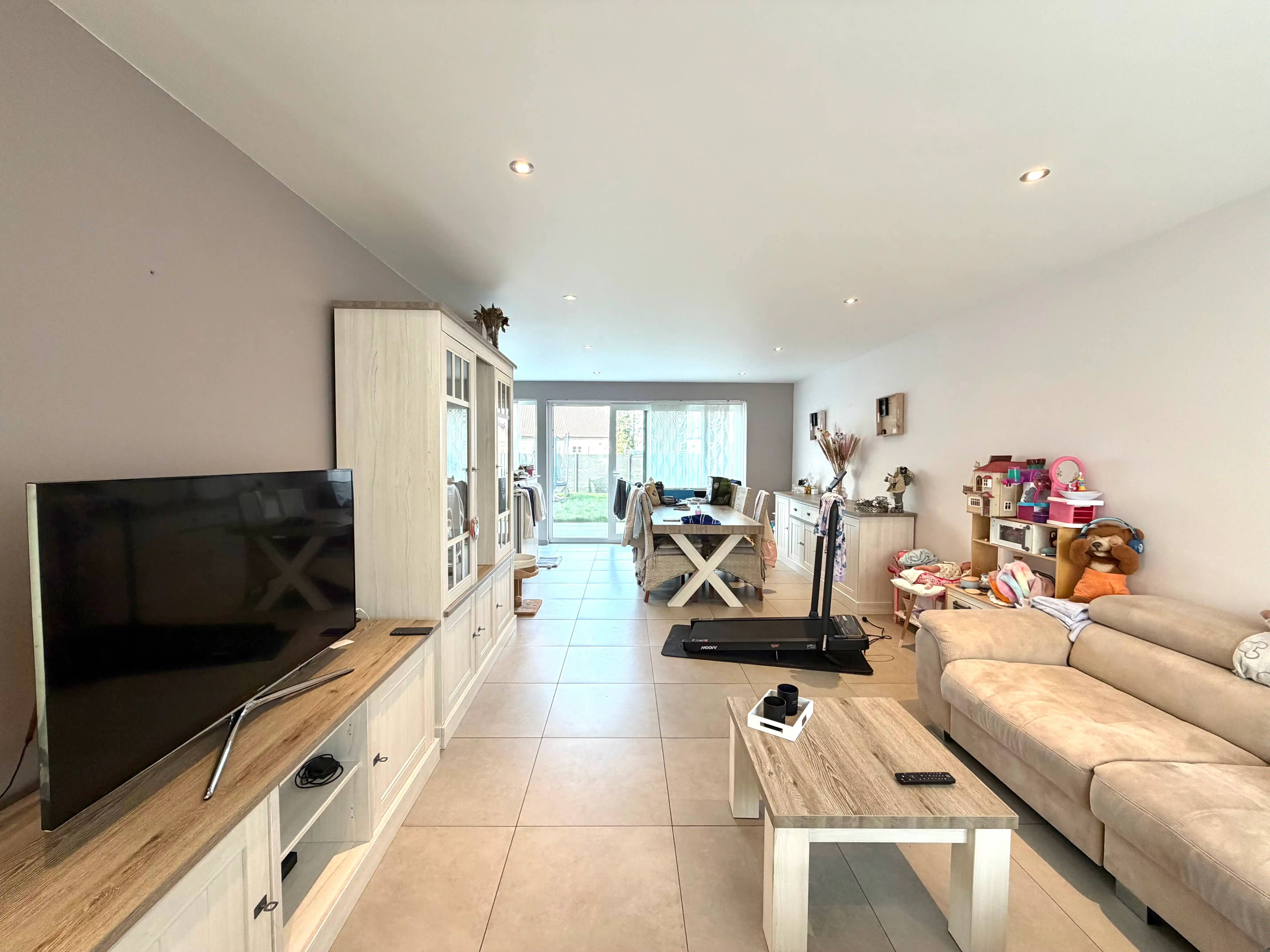 Gunstig gelegen woning te huur in het centrum van Evergem foto 3