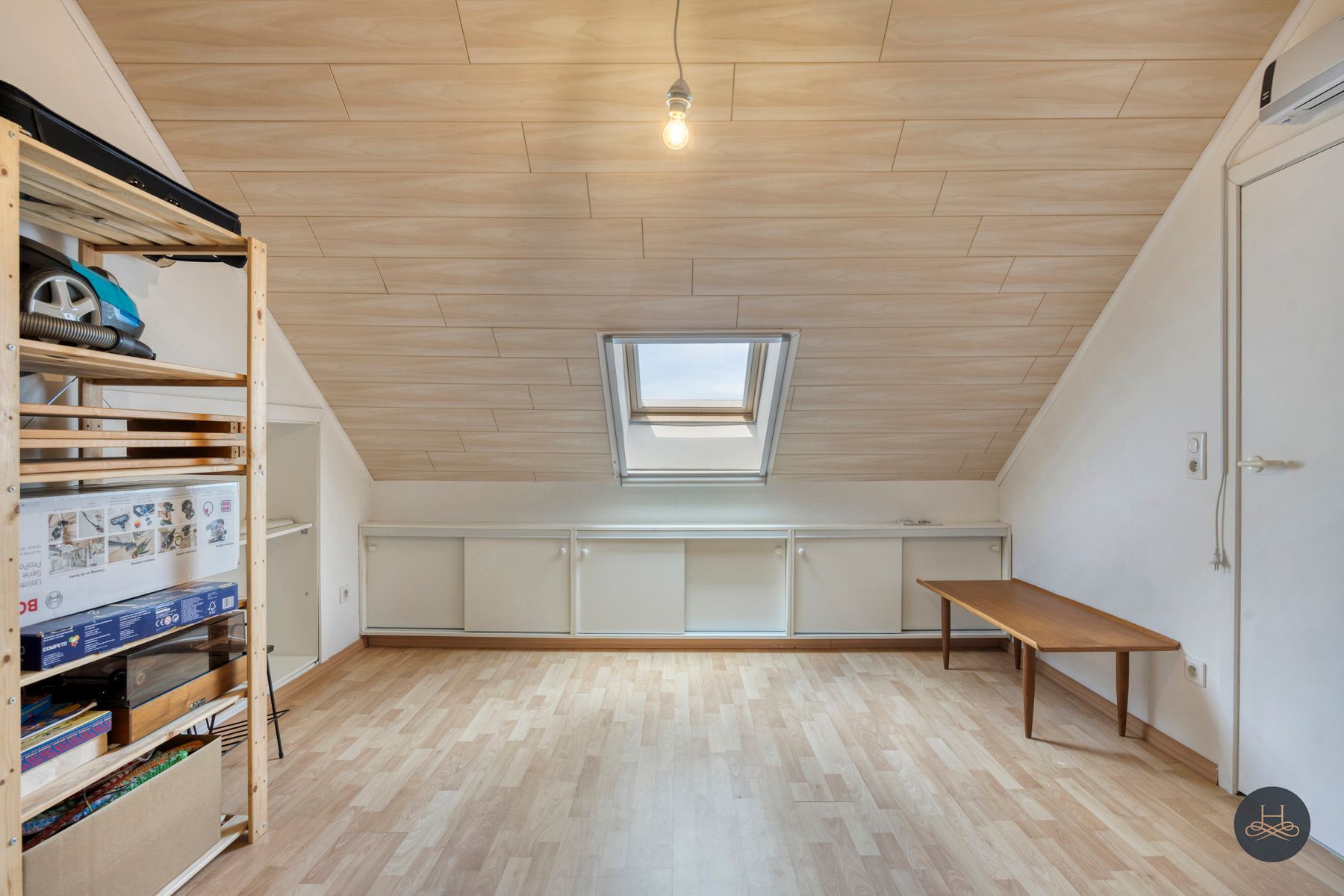 Karaktervolle open bebouwing met leuke tuin en ruime garage foto 32
