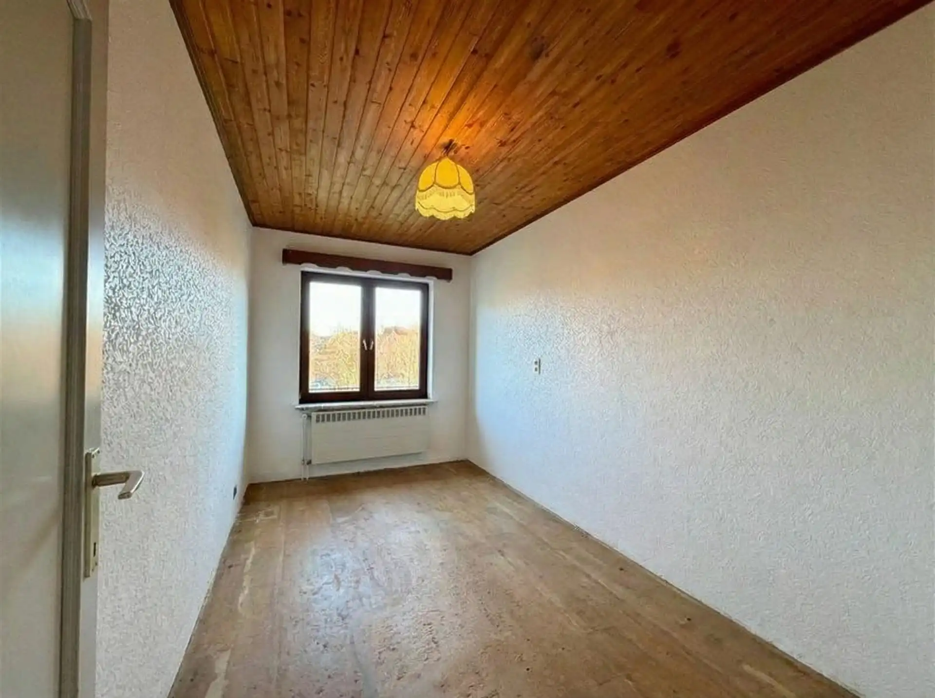 Ruime gezinswoning met 5 slaapkamers foto 16