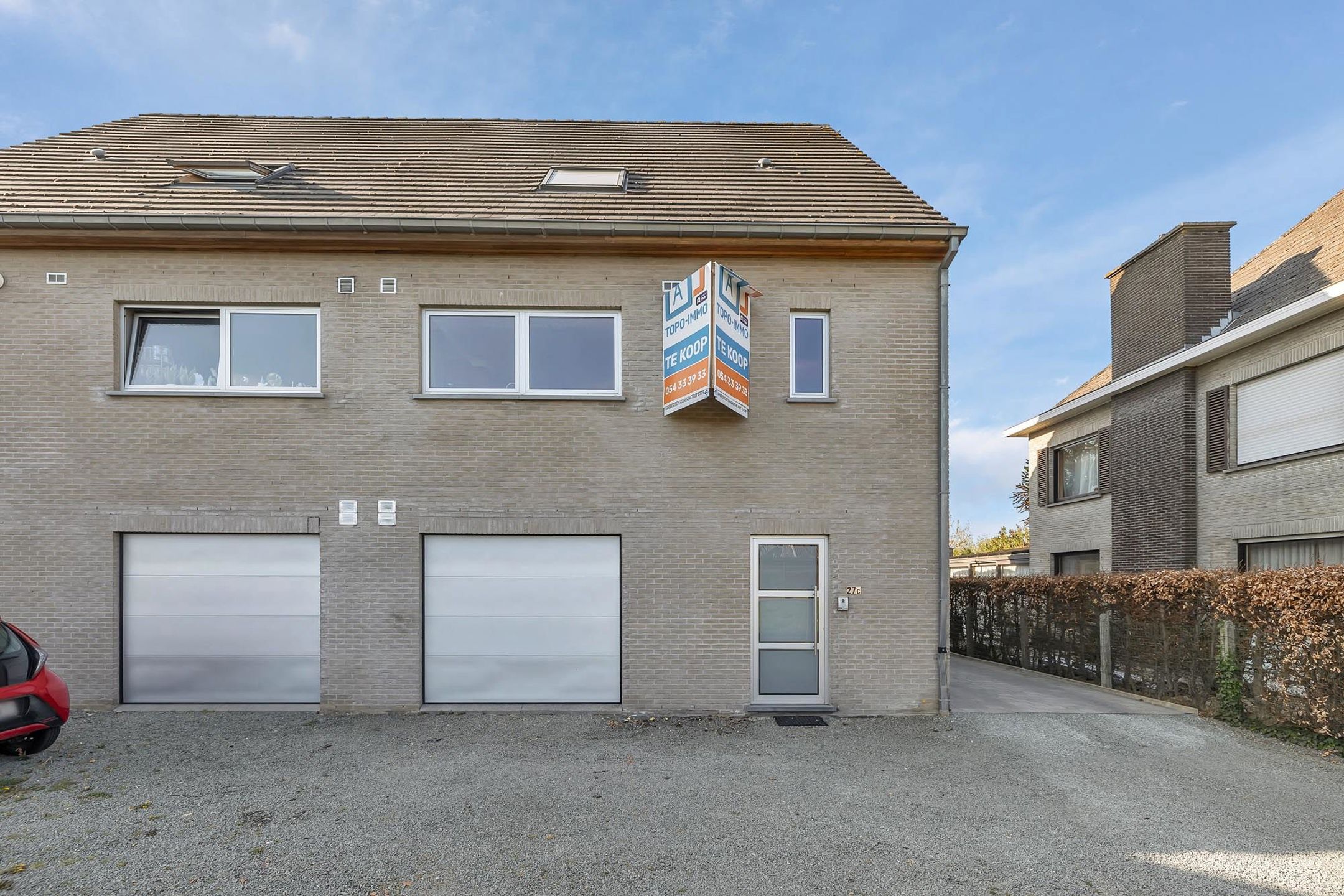Ruime duplex met groot terras en garage foto 23