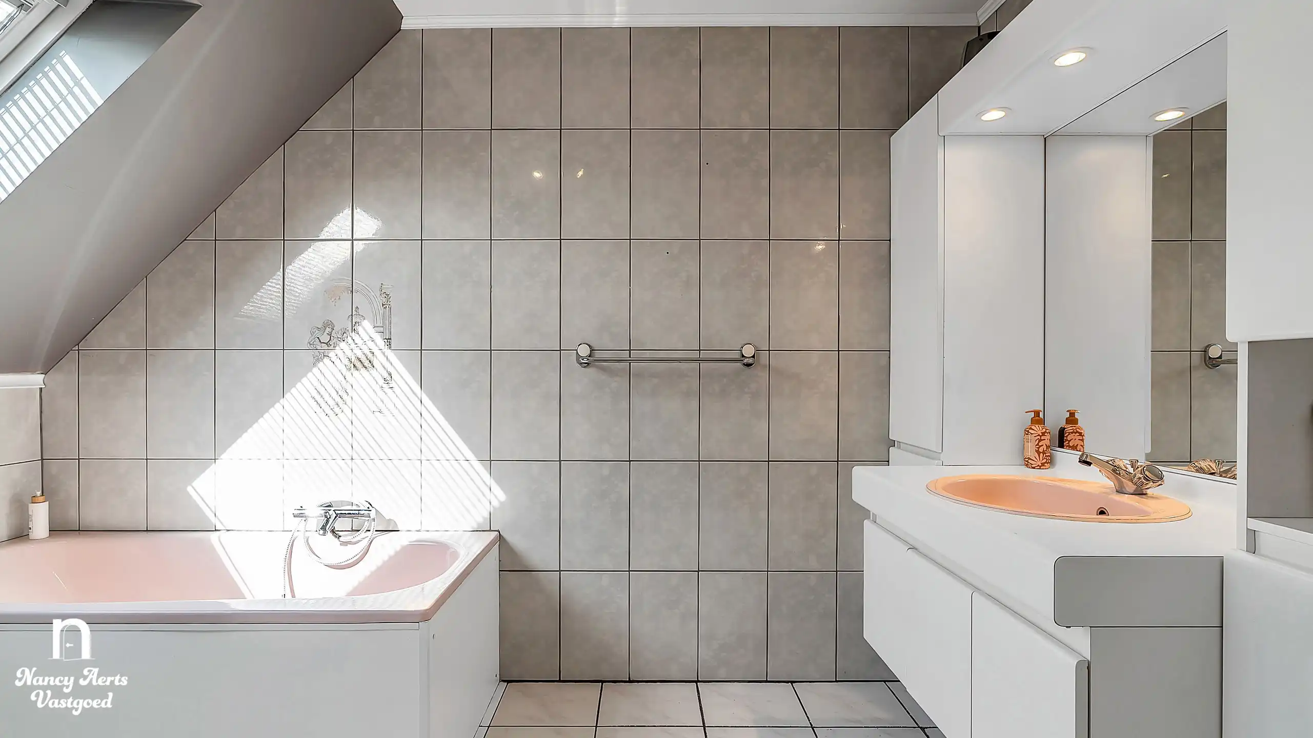 Wonen in alle rust met 4 slpks en gezellige tuin in Paal foto 21