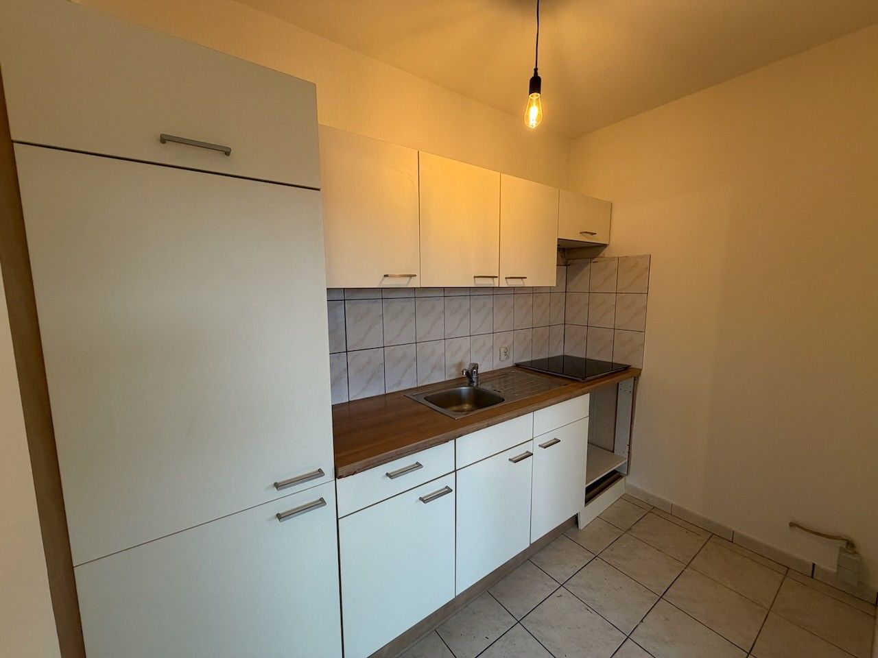 Genk-centrum, Dieplaan 29 bus 28 - Gezellig appartement met 1 slaapkamer (47 m2) en kelderberging. foto 7