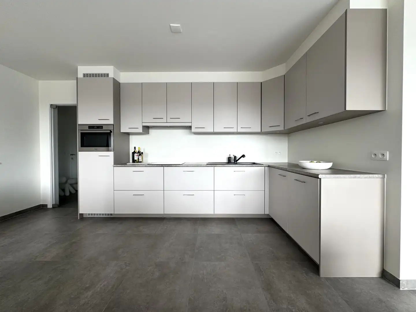 Nieuwbouwappartement met 2 slaapkamers én 2 terrassen te huur in Dilsen foto 3