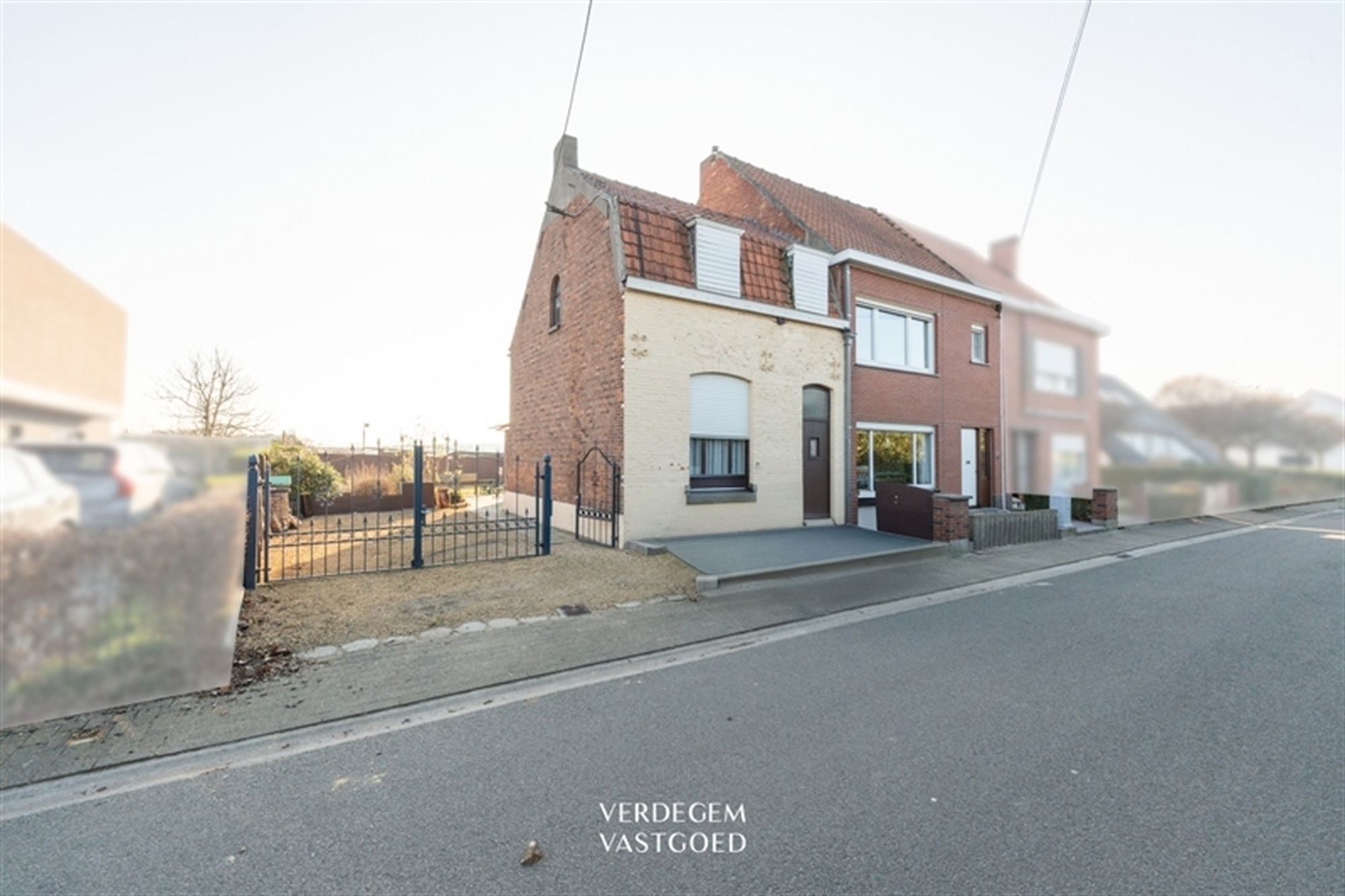 Twee woningen: instapklaar en nieuwbouw- of renovatiepotentieel foto 2