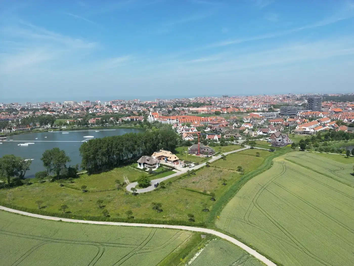 GOLFLOT:   bouwperceel met open zicht rechtstreeks op toekomstige golf van Duinenwater.  foto 3