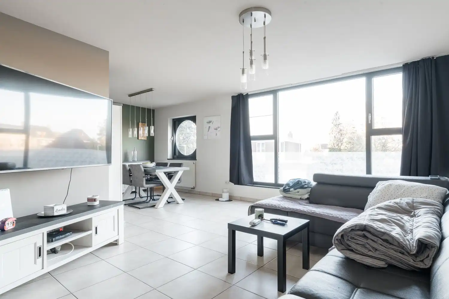 Ruim duplex appartement met 3 slaapkamers in het centrum van Hamont. foto 6