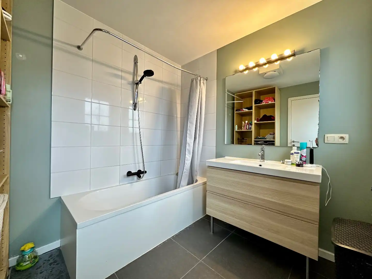 Ruim Duplexappartement met 2 slaapkamers en groot terras te Nerem (Tongeren) foto 7