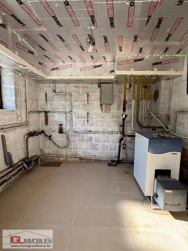 Karaktervolle villa met 3 slaapkamers, garage en zonnige tuin foto 20