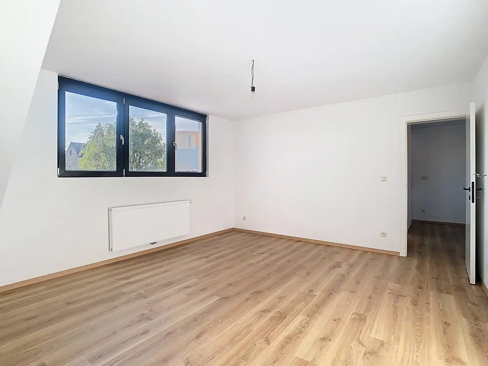 Stijlvol gerenoveerde woning (EPC A), instapklaar! foto 14