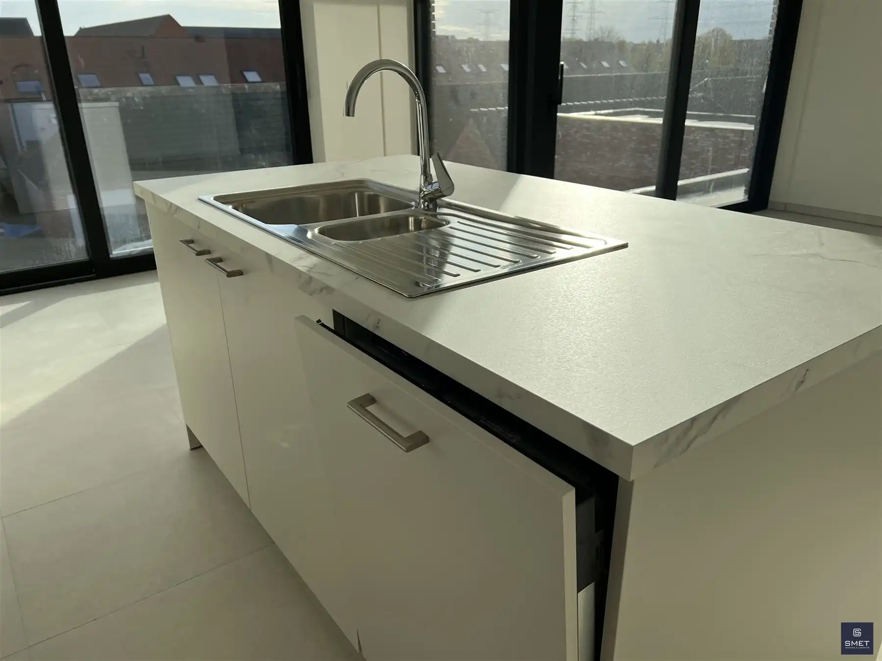 NIEUW APPT MET 2 SLPKS EN AUTOSTAANPL. foto 5