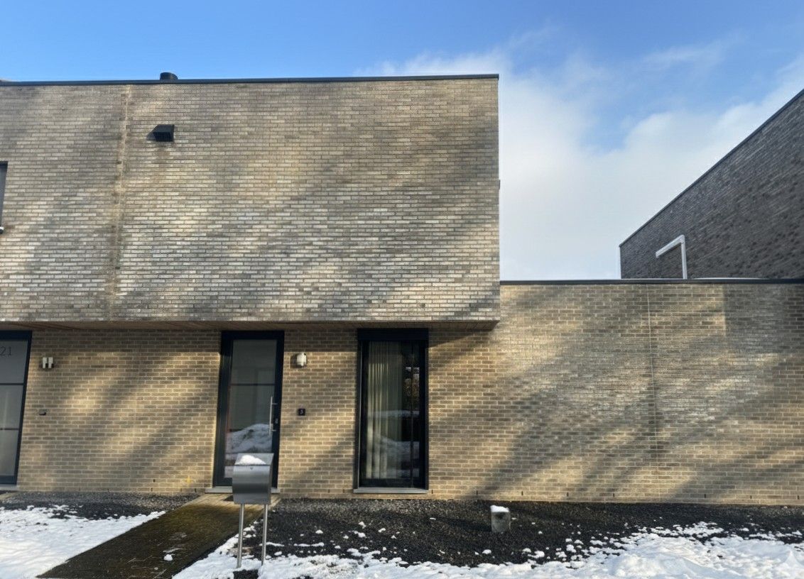 ENERGIEZUINIGE, INSTAPKLARE WONING (G.B.) foto {{pictureIndex}}