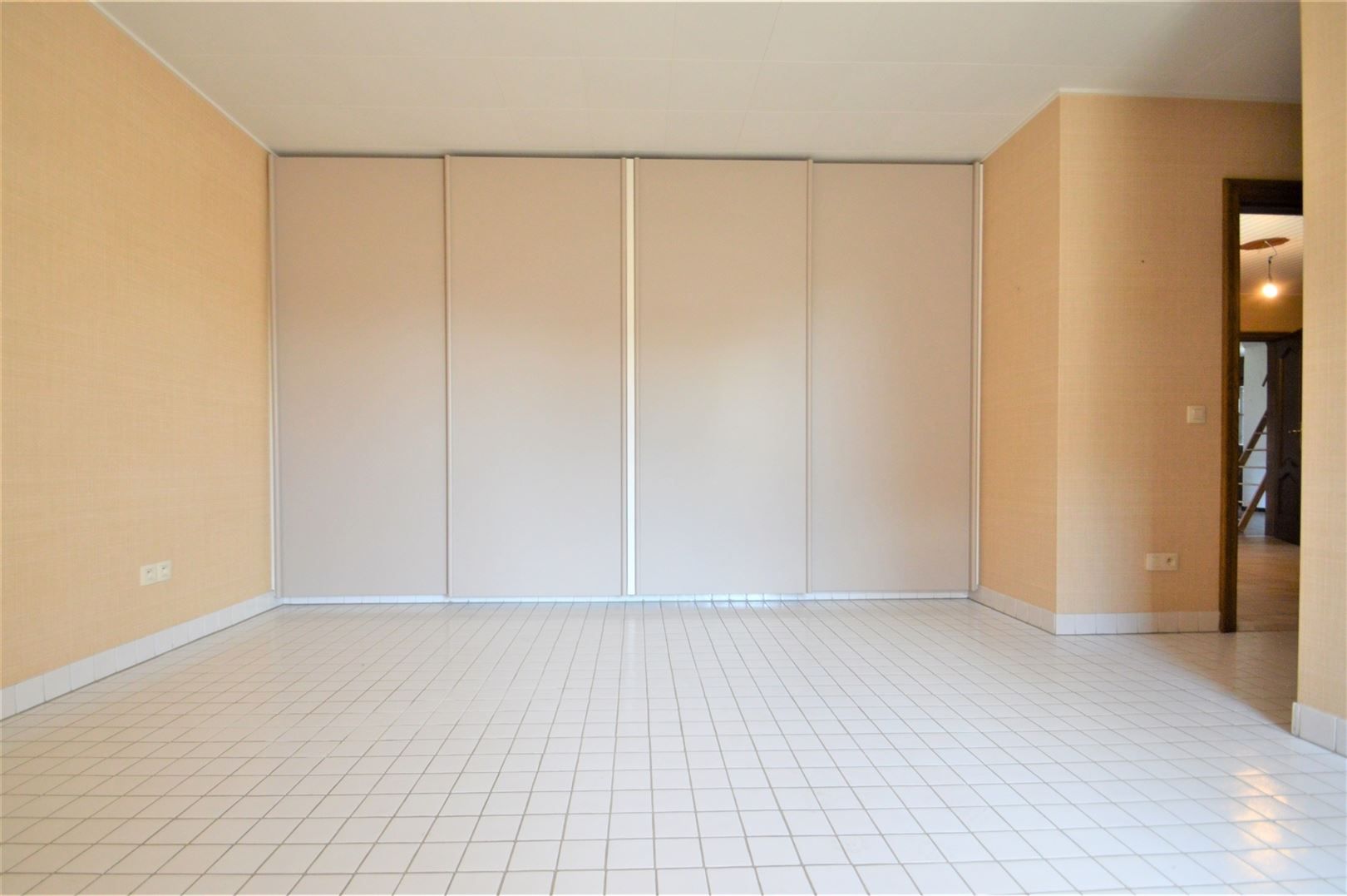 Zeer rustig gelegen woning type open bebouwing met mooie tuin foto 13