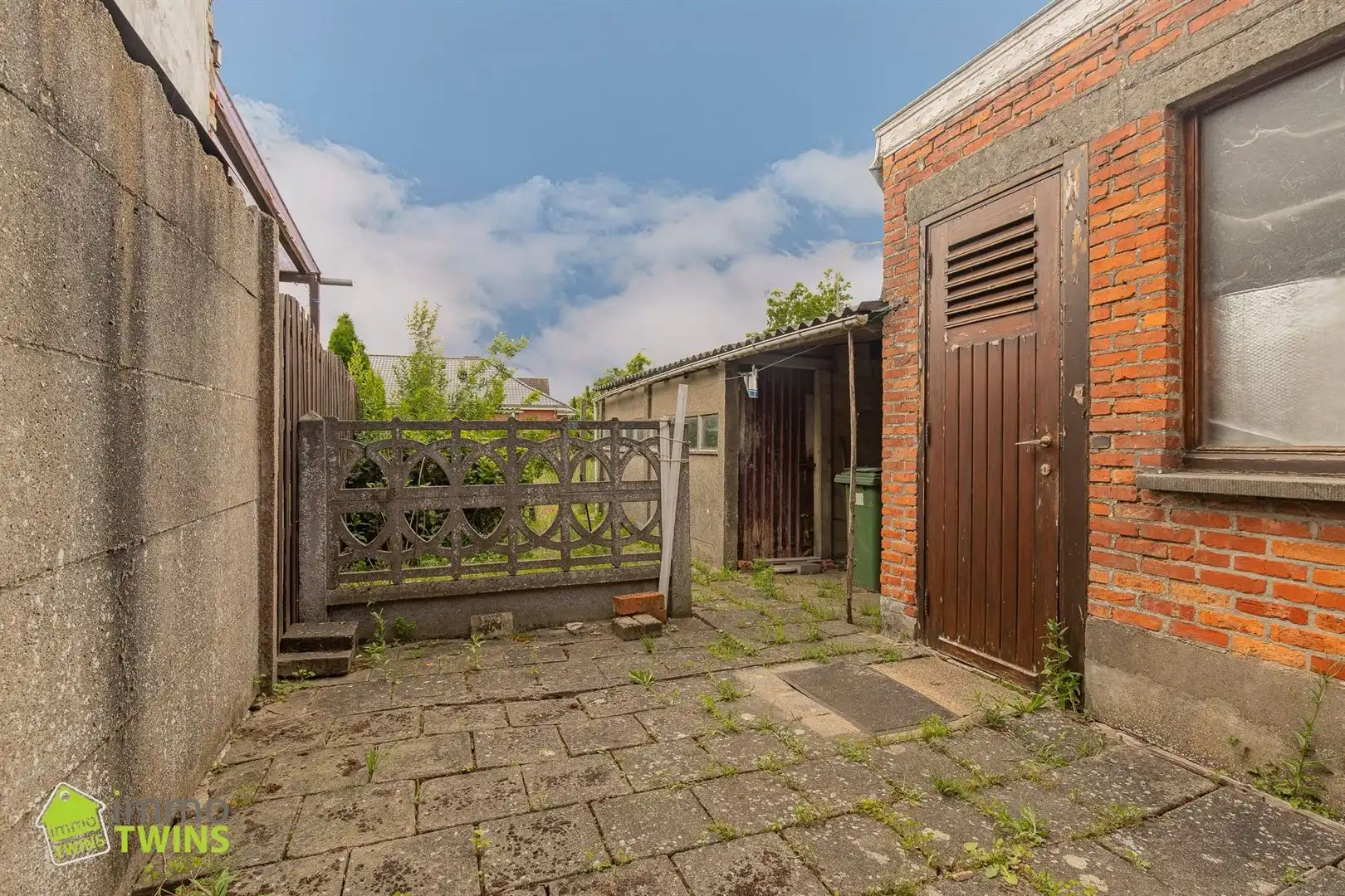 Te renoveren woning met uitweg, garage en tuin te Zele | BEZOEKDAG op afspraak foto 11