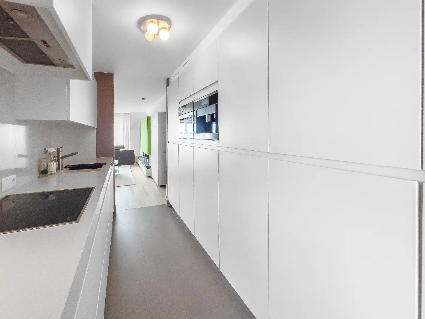 Ruim duplexappartement op de Lippenslaan in centrum Knokke.  foto 7