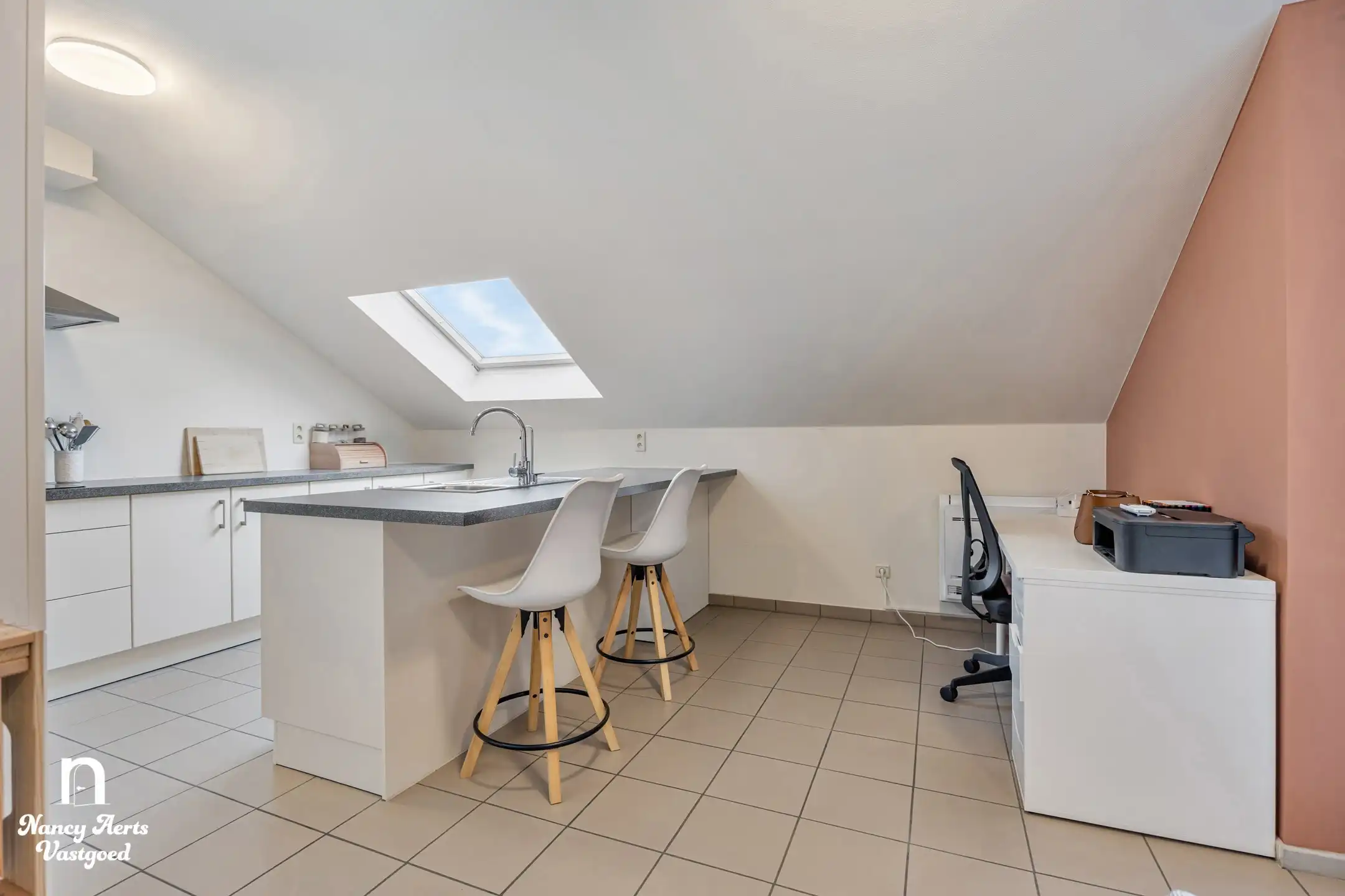 Comfortabel 1‑slaapkamerappartement met terras en parking foto 12