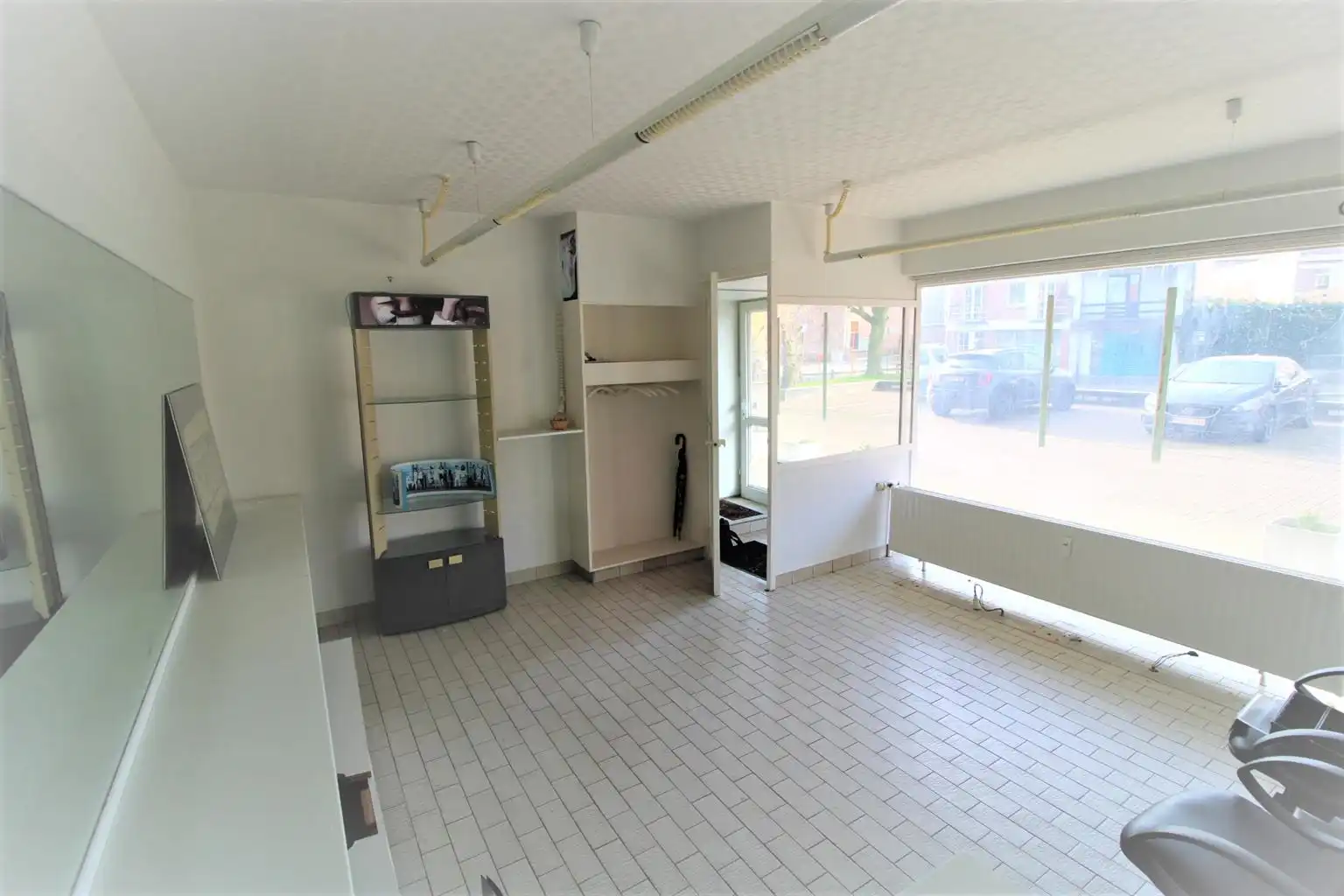Gelijkvloers handelspand te koop op topligging foto 5