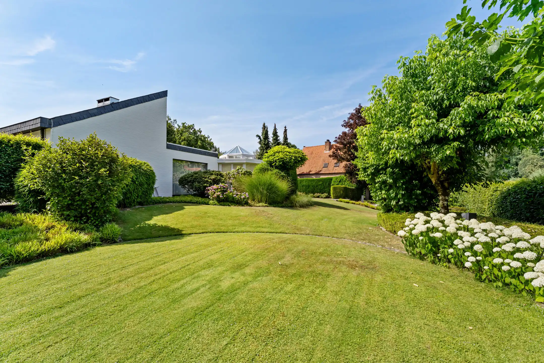 Verrassend eigentijdse woning inclusief bouwgrond foto 6