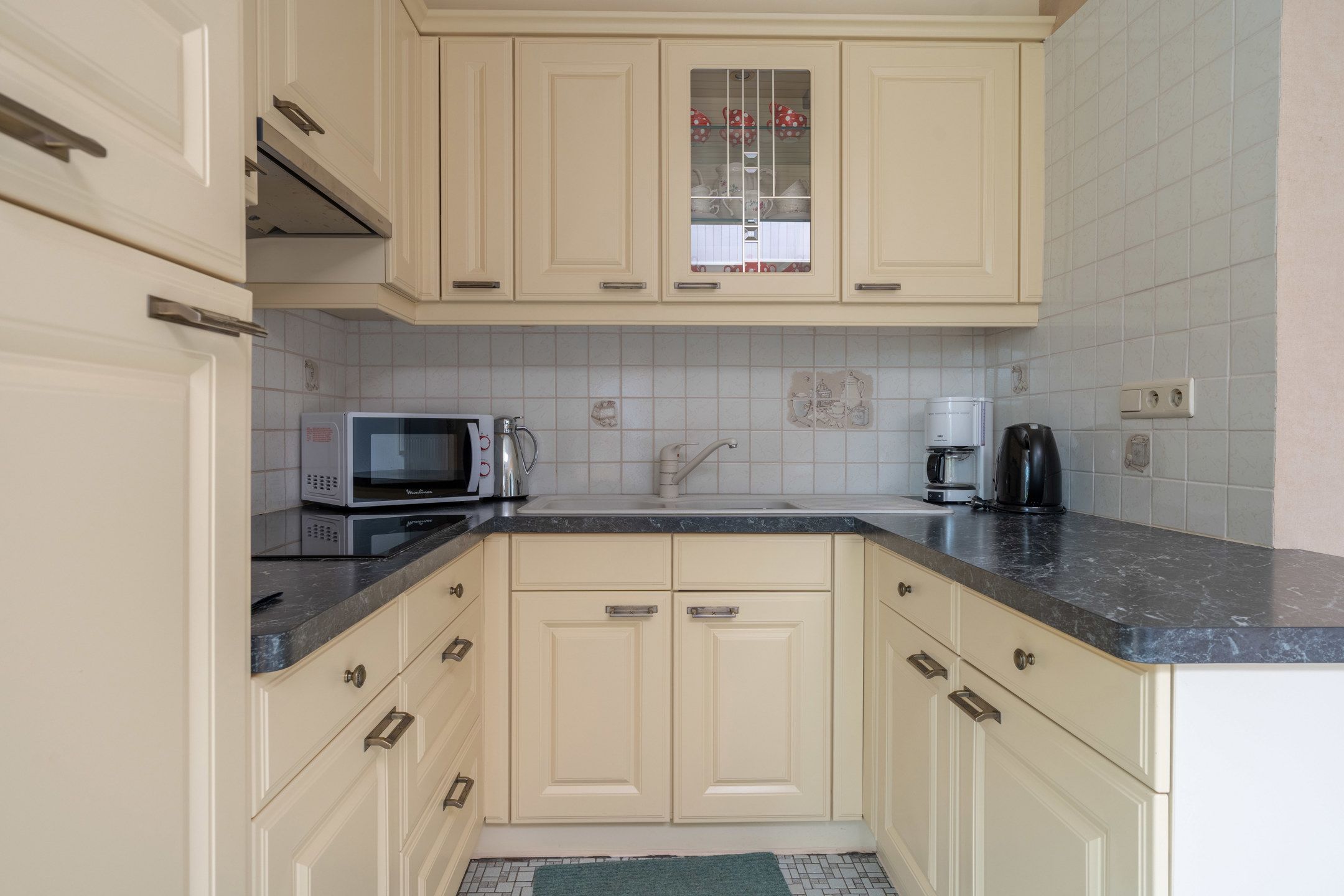 Te renoveren gezinswoning (196m²) op perceel van 1.943m². foto 14