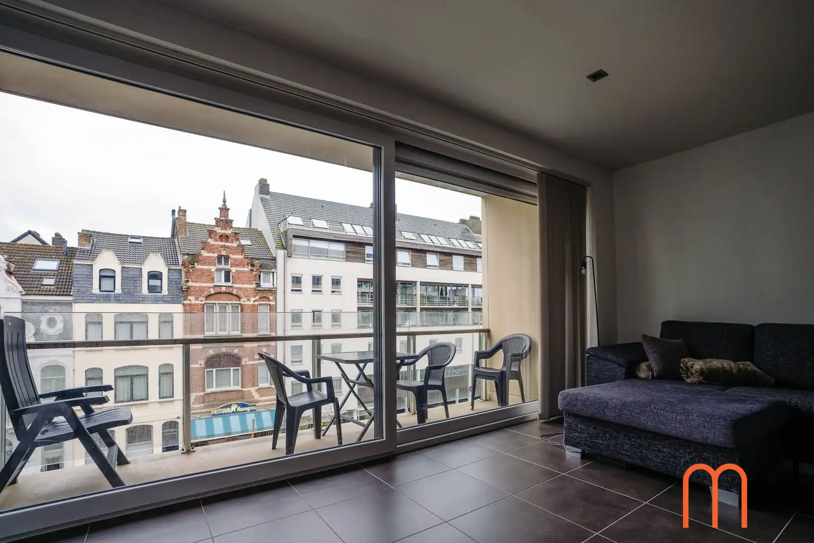 Appartement te huur in Oostende centrum – Modern 1-slaapkamerappartement met terras foto 2
