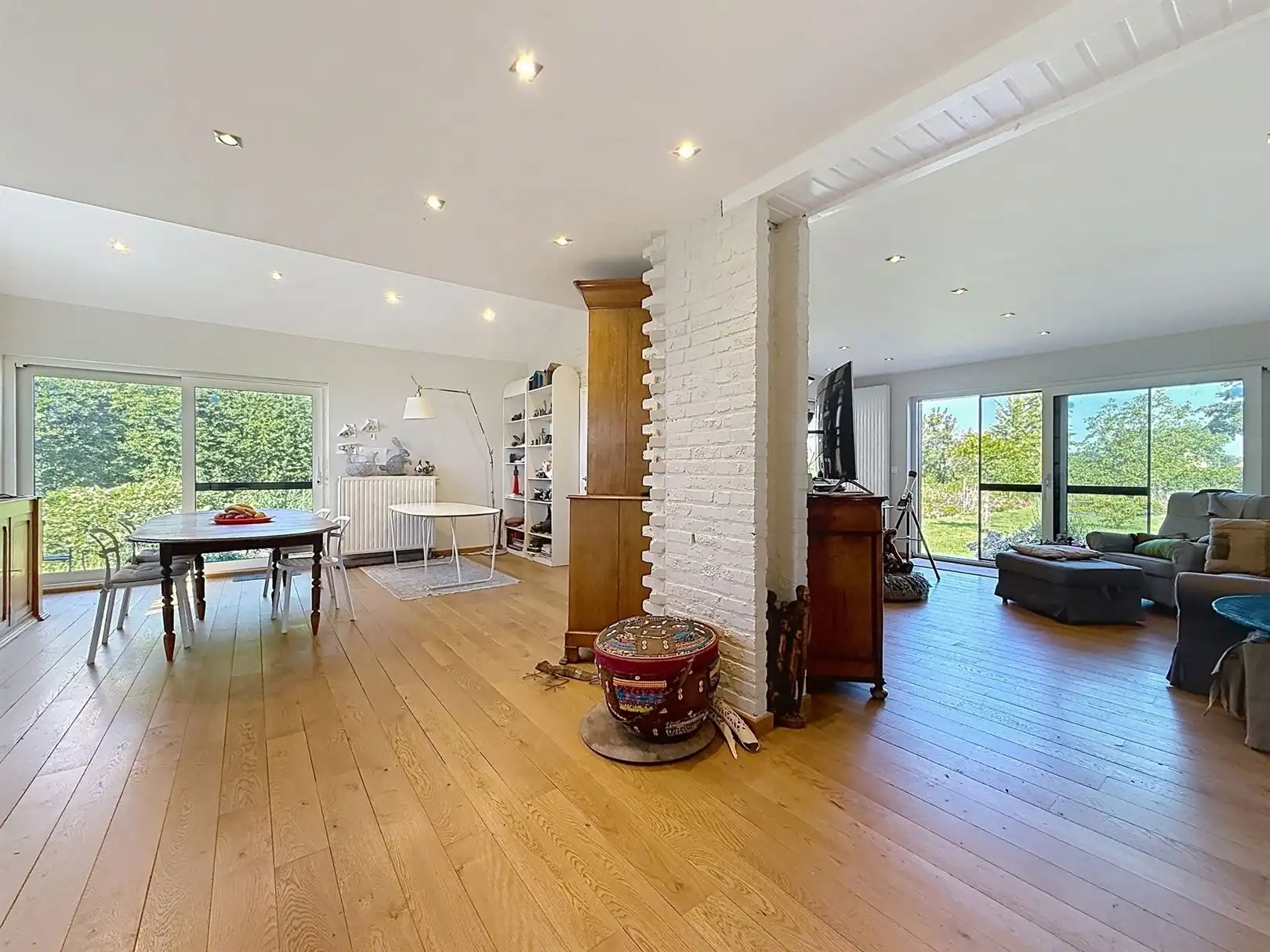 Ruime landelijke woning met 5 slpks, 19a 76ca foto 12